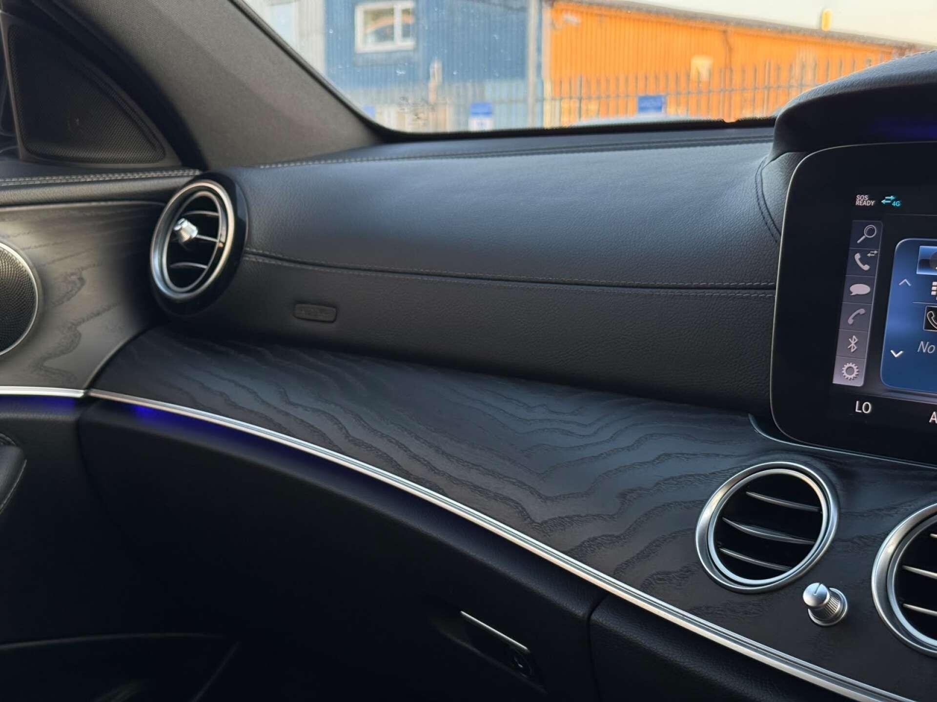 Mercedes-Benz E Class view 57