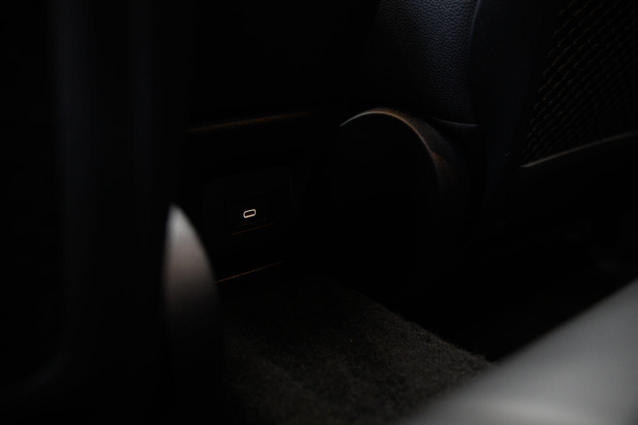 Mercedes-Benz CLA view 26