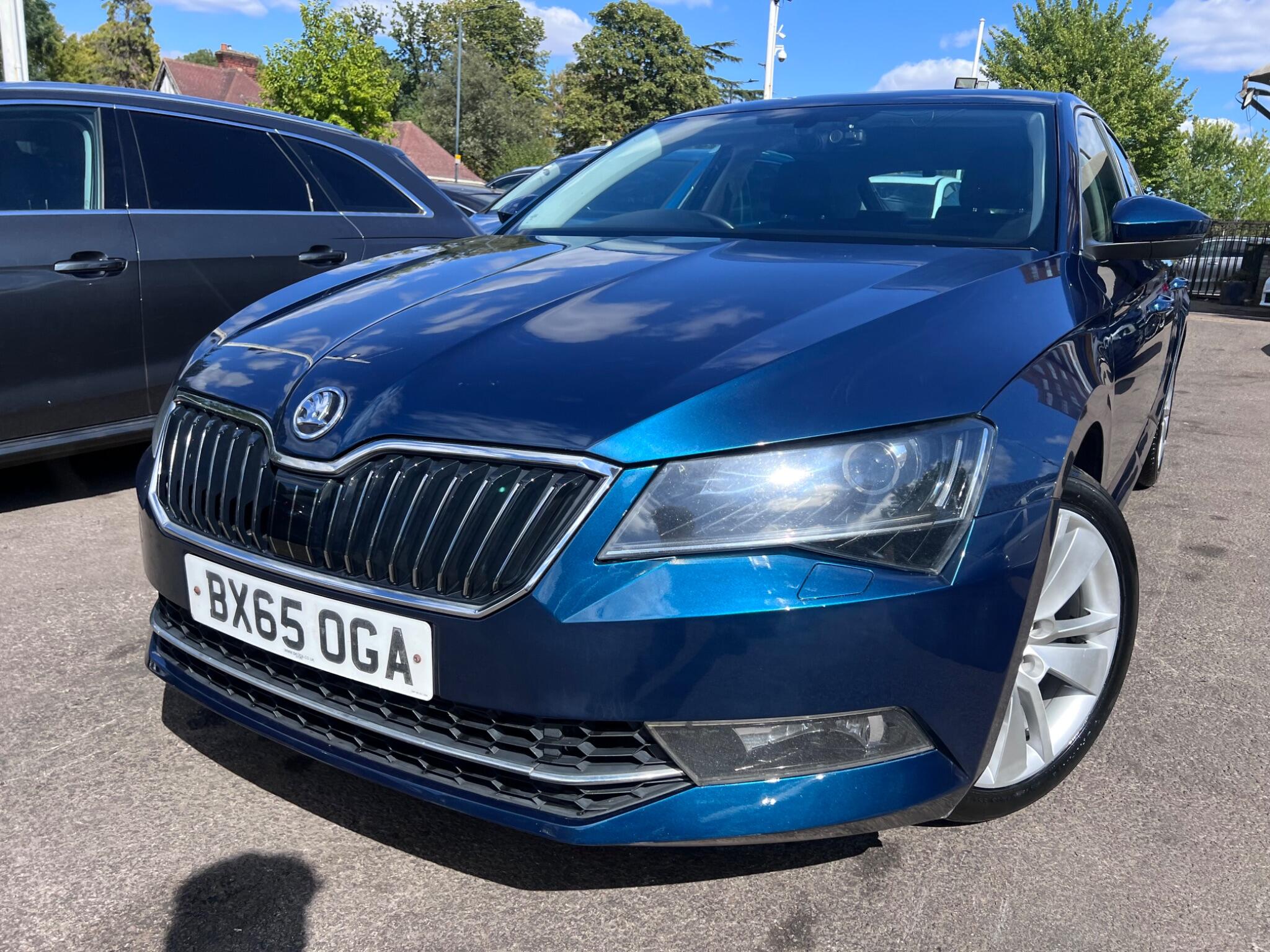 Skoda Superb view 8