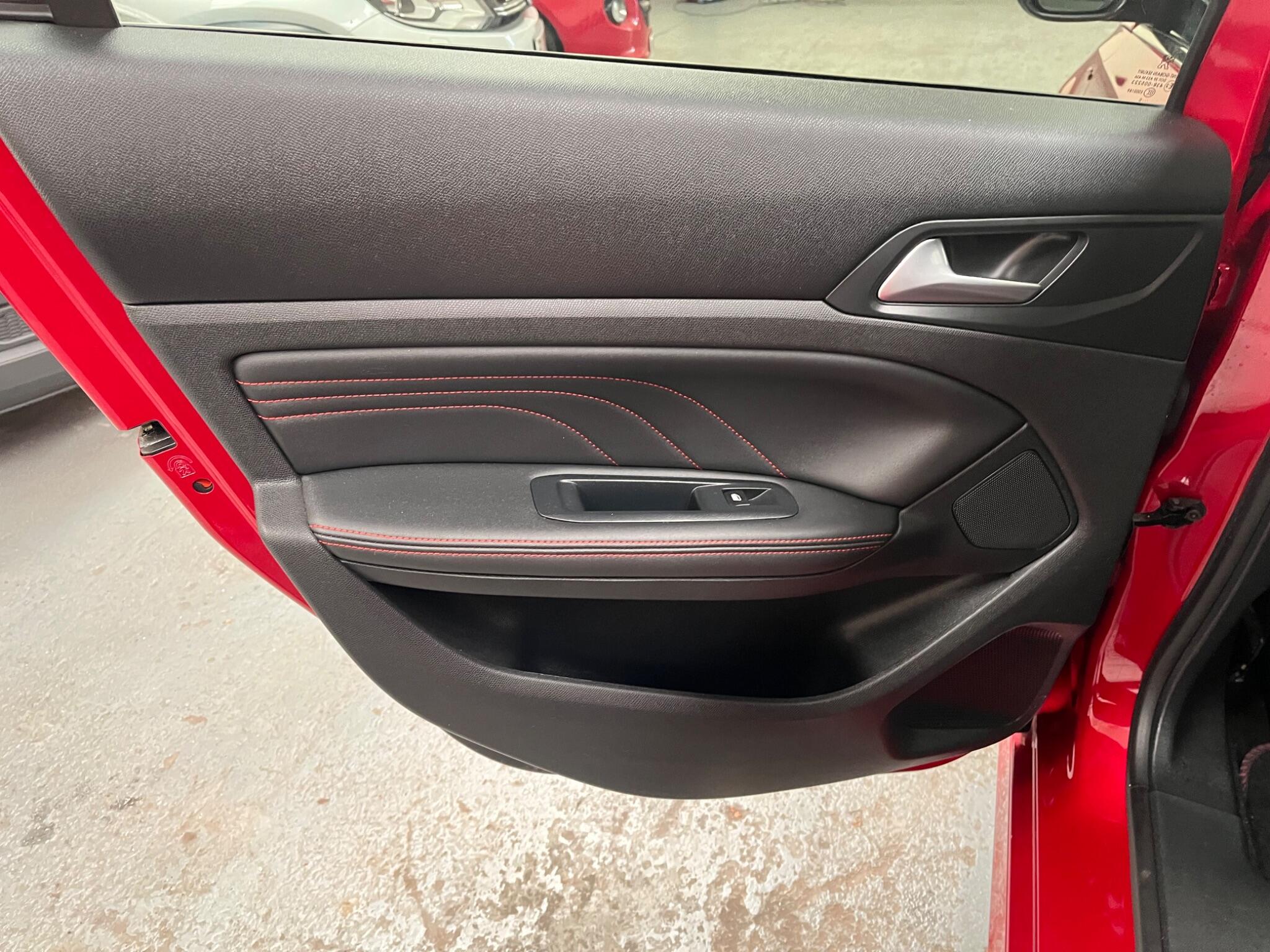 Peugeot 308 view 38