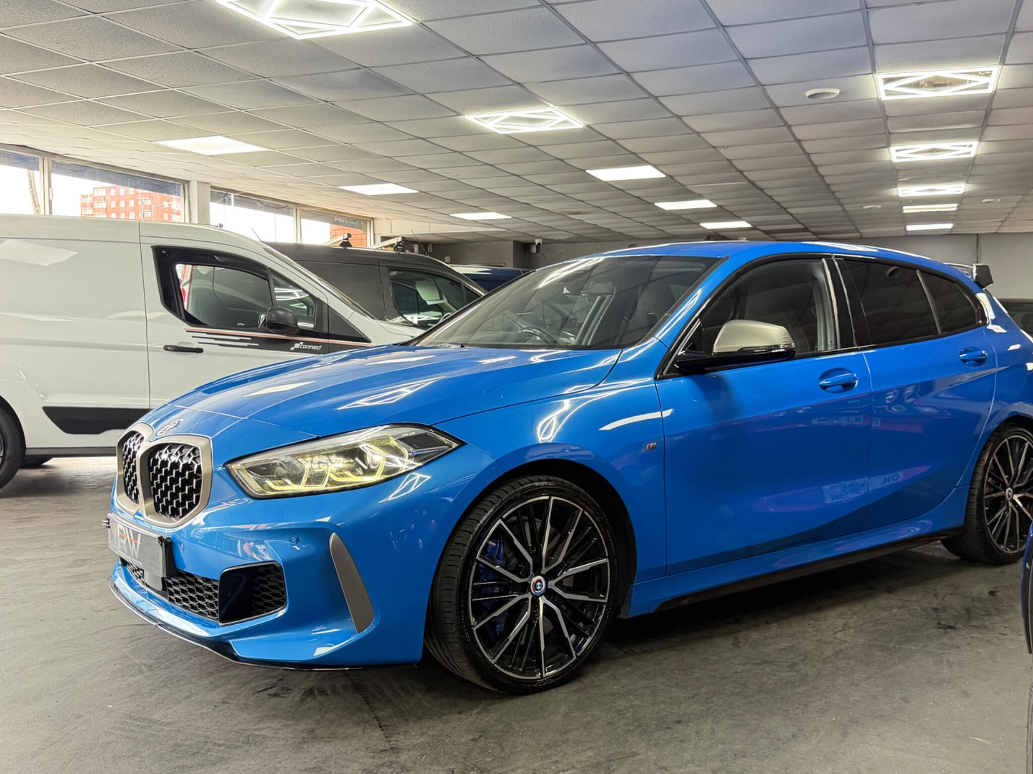 BMW 1 Series view 30