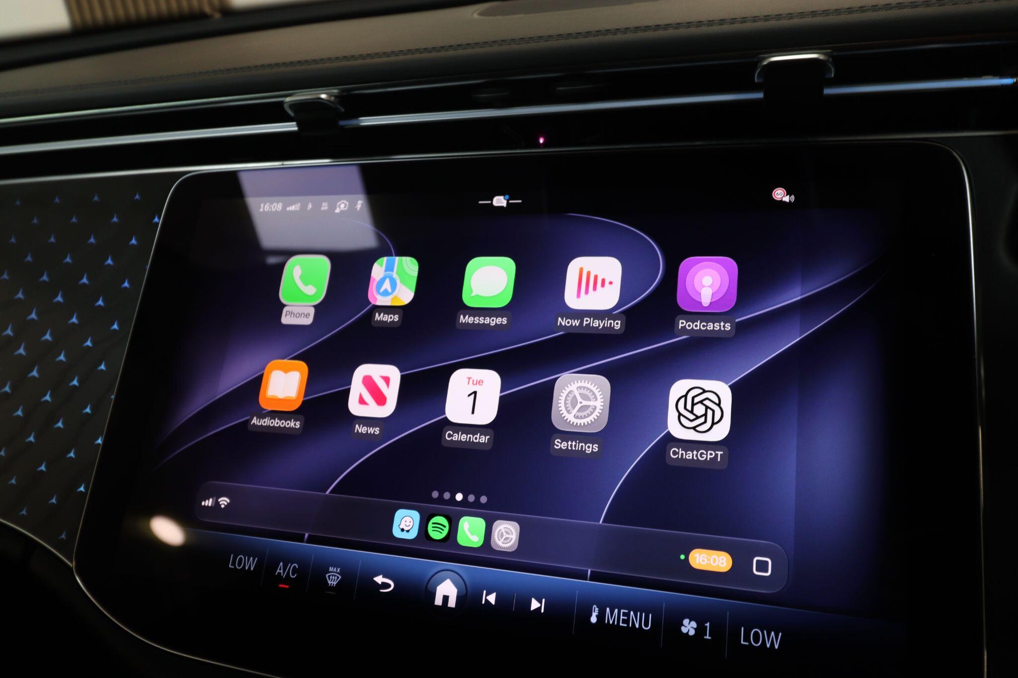 Mercedes-Benz E Class view 30