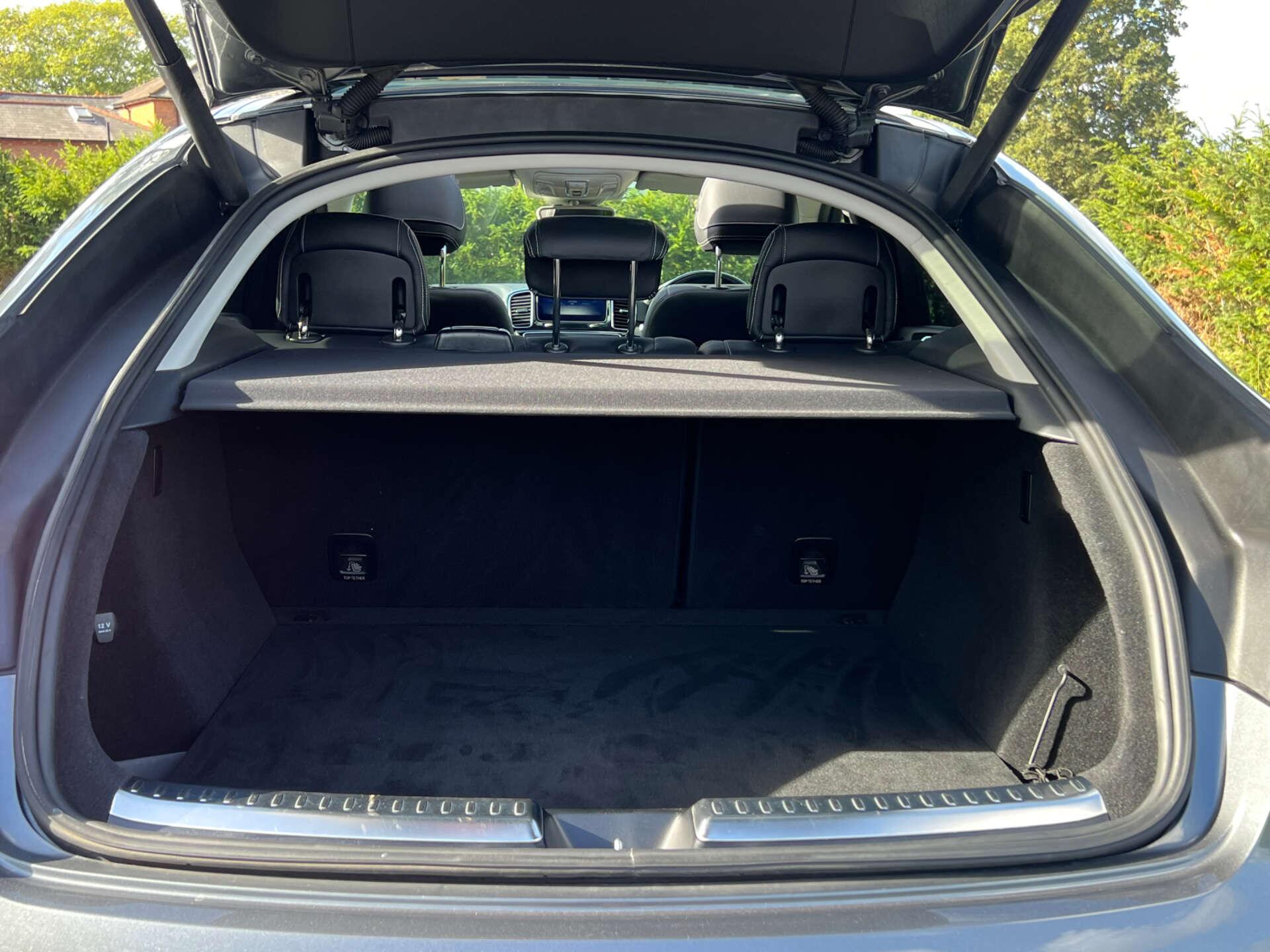 Mercedes-Benz GLE view 11