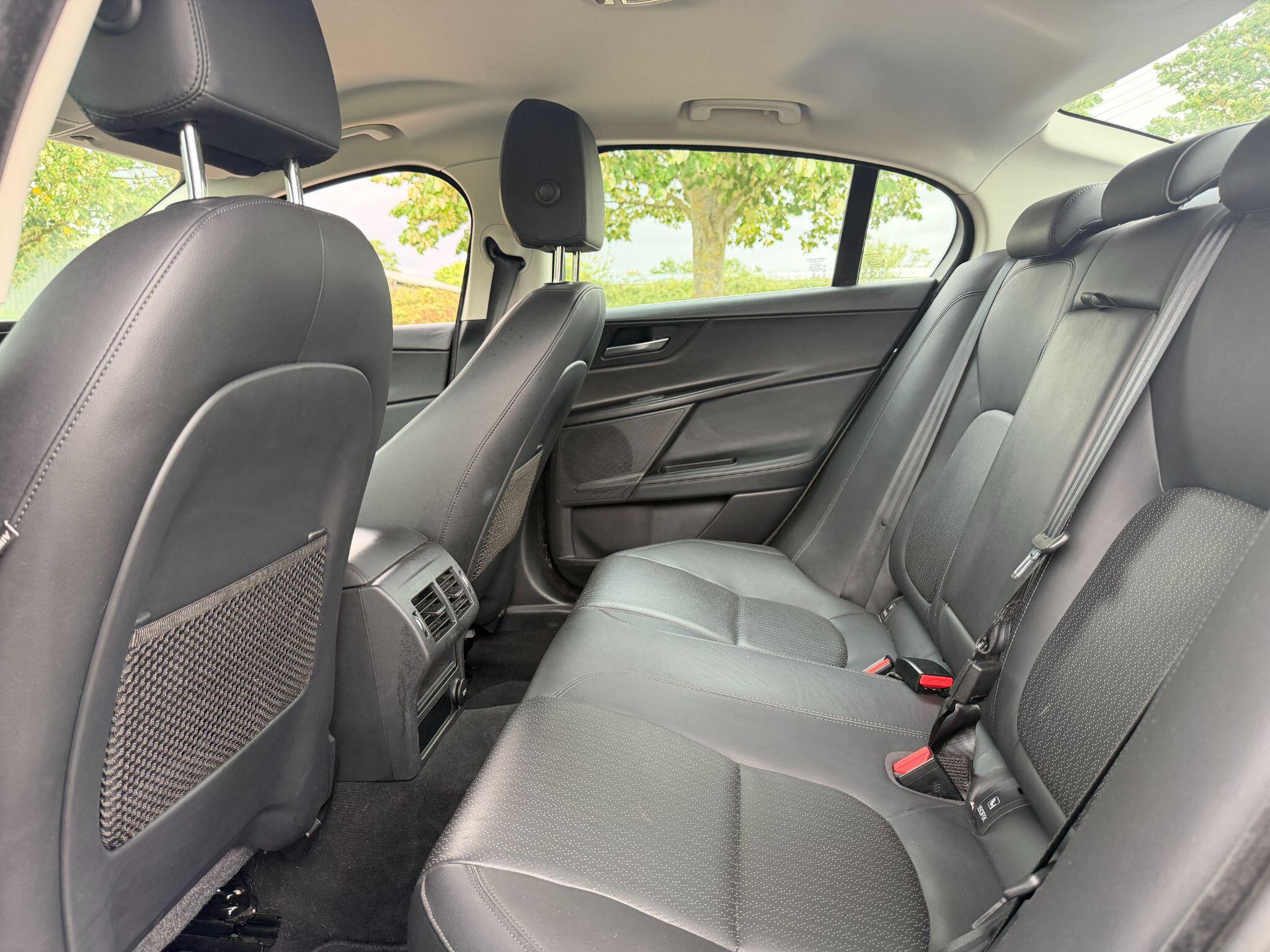 Jaguar Xe view 25