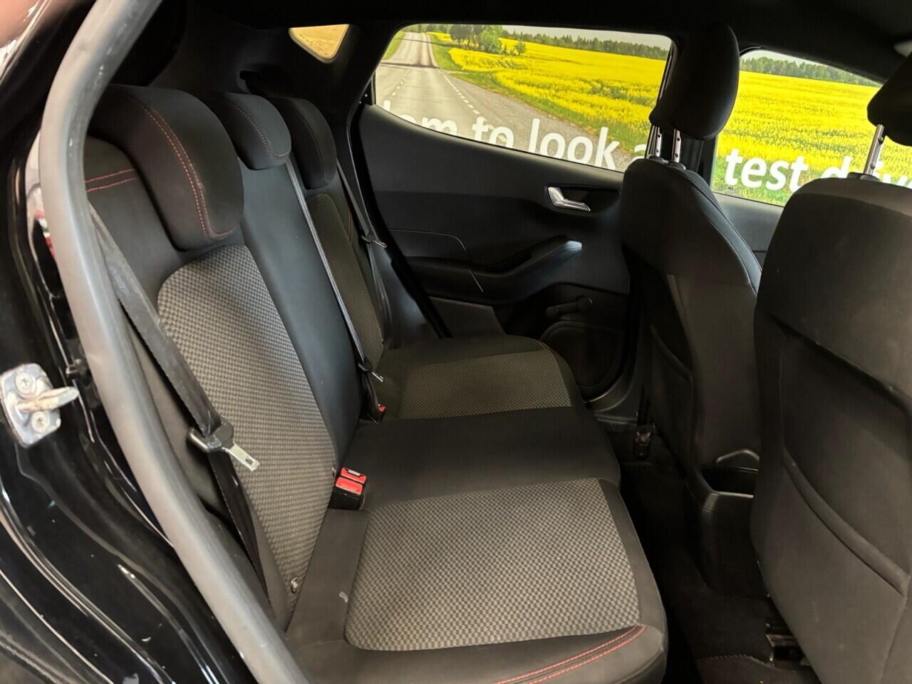 Ford Fiesta view 18