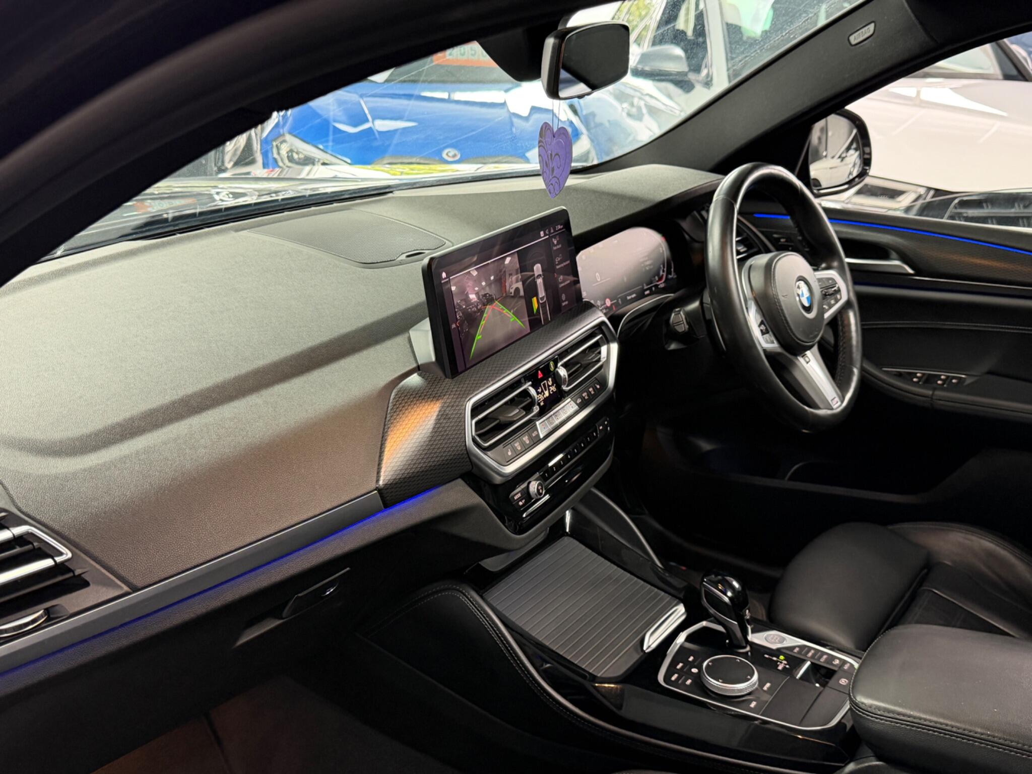 BMW X4 view 15