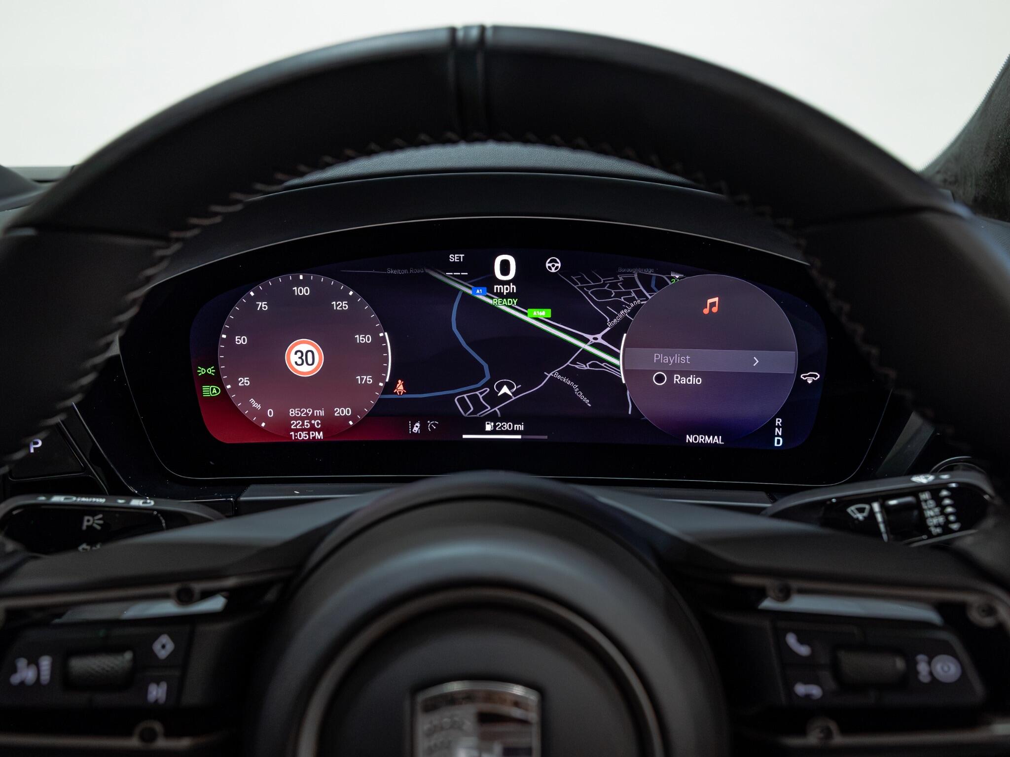 Porsche Macan view 16