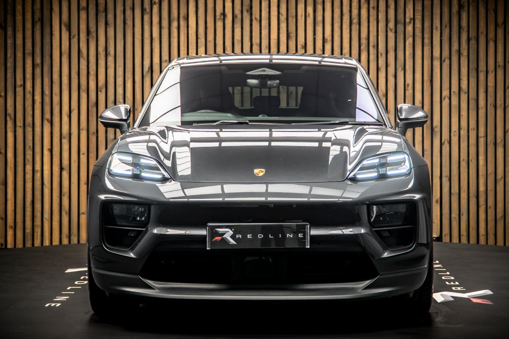 Porsche Macan view 5