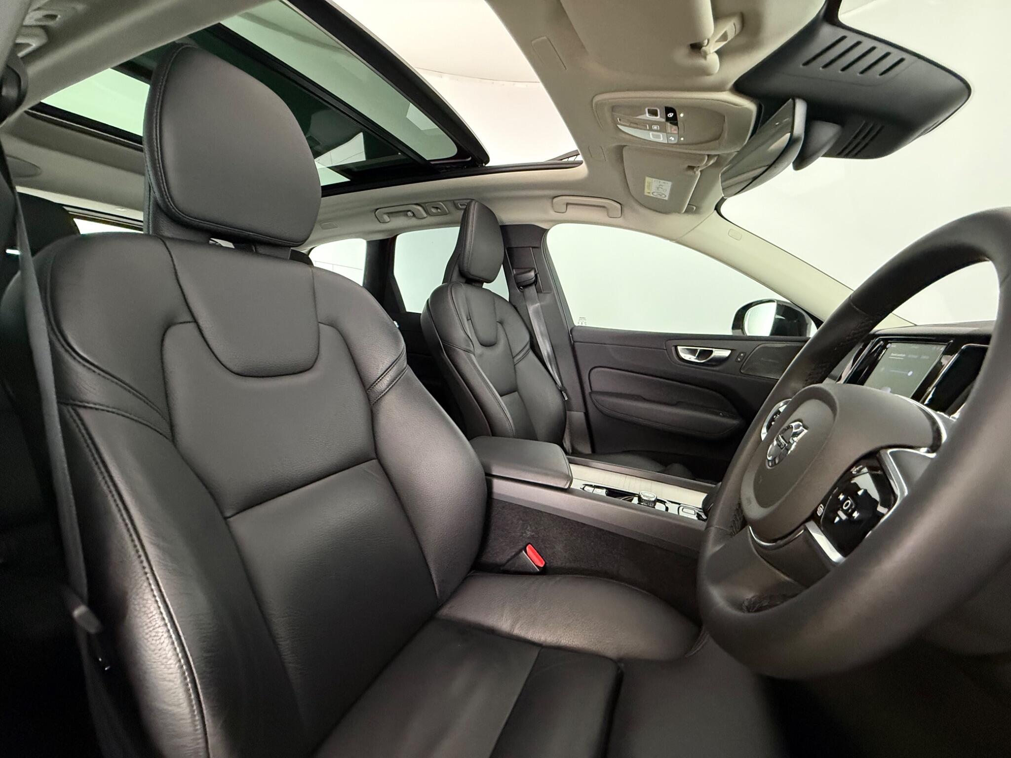 Volvo XC60 view 32