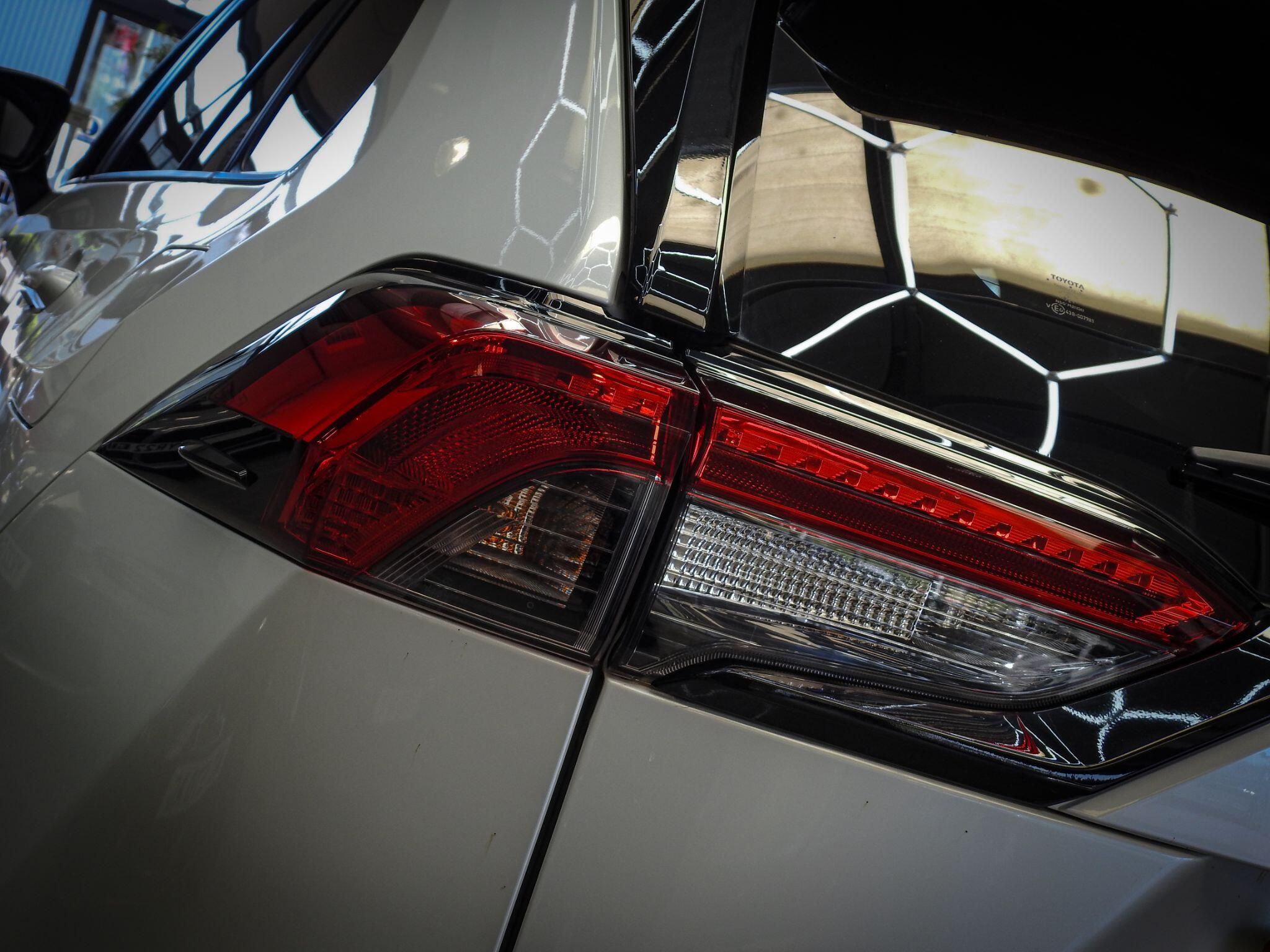 Toyota Rav4 view 16