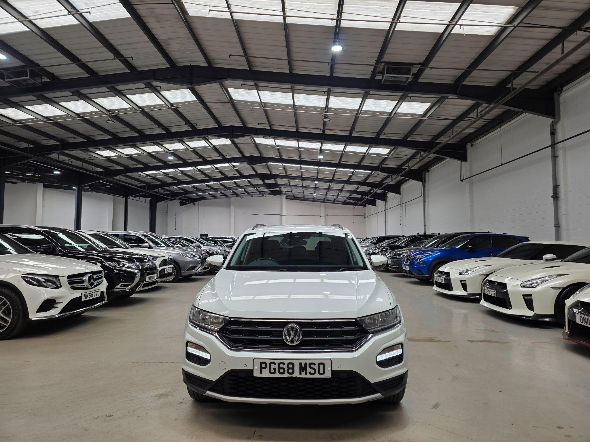 Volkswagen T-Roc view 2