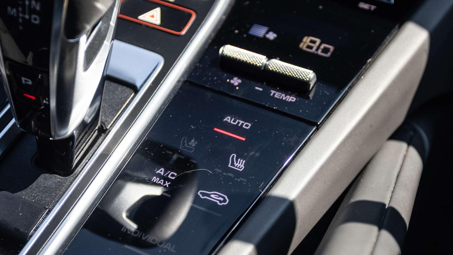 Porsche Cayenne view 27