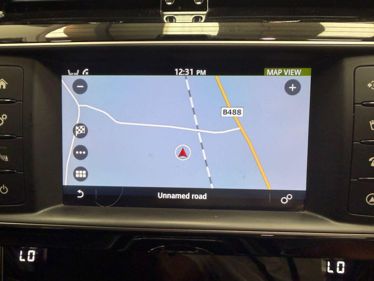 Jaguar Xe view 38