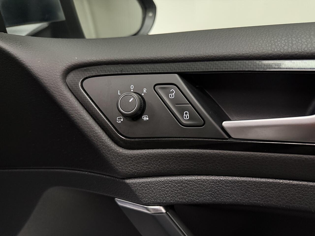 Volkswagen Golf view 28