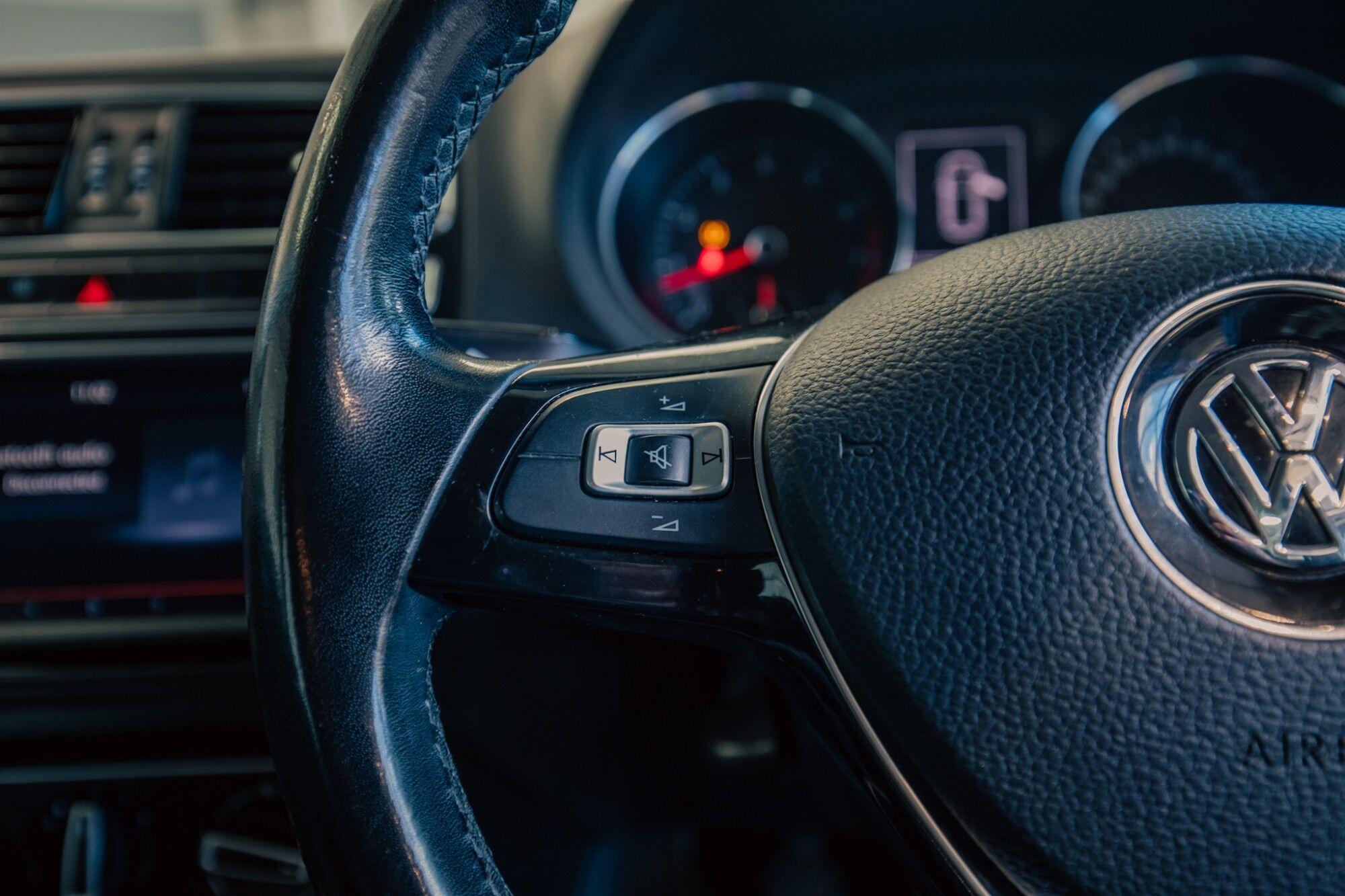 Volkswagen Polo view 11