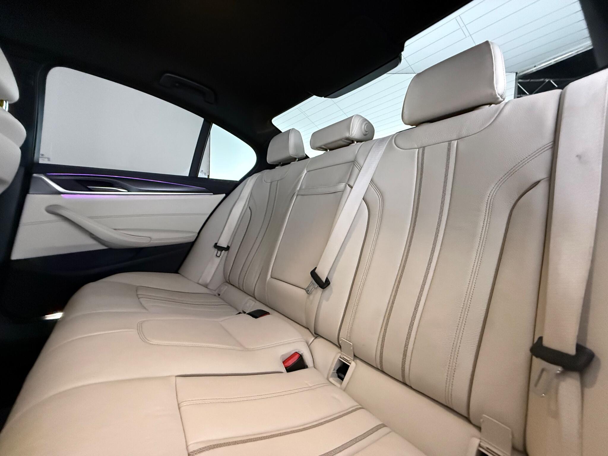 BMW 5 Series view 34