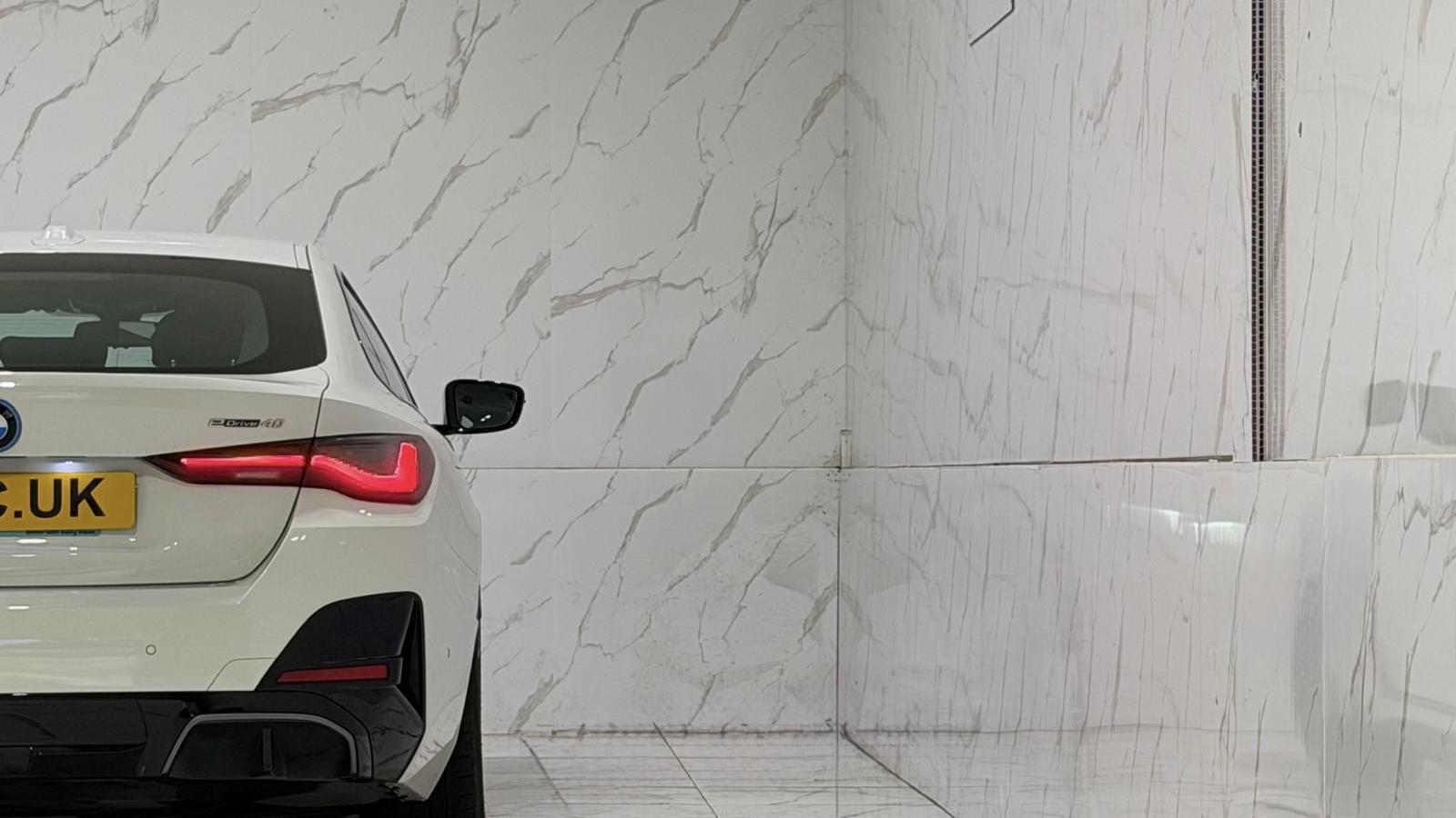 BMW I4 view 49