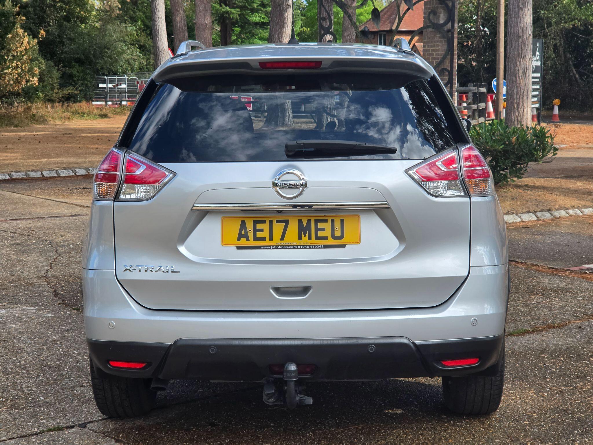 Nissan X-Trail view 13