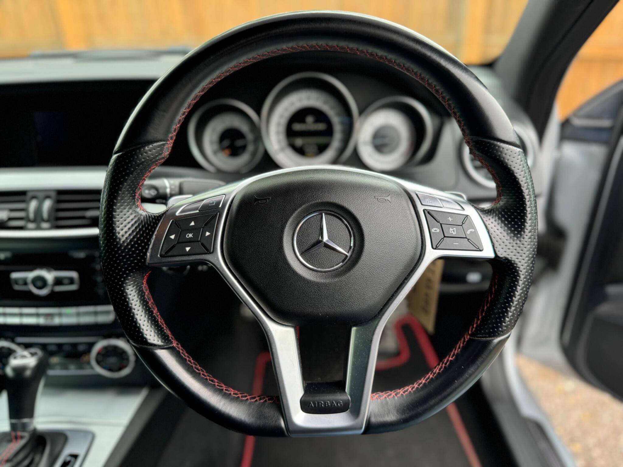Mercedes-Benz C-Class view 41