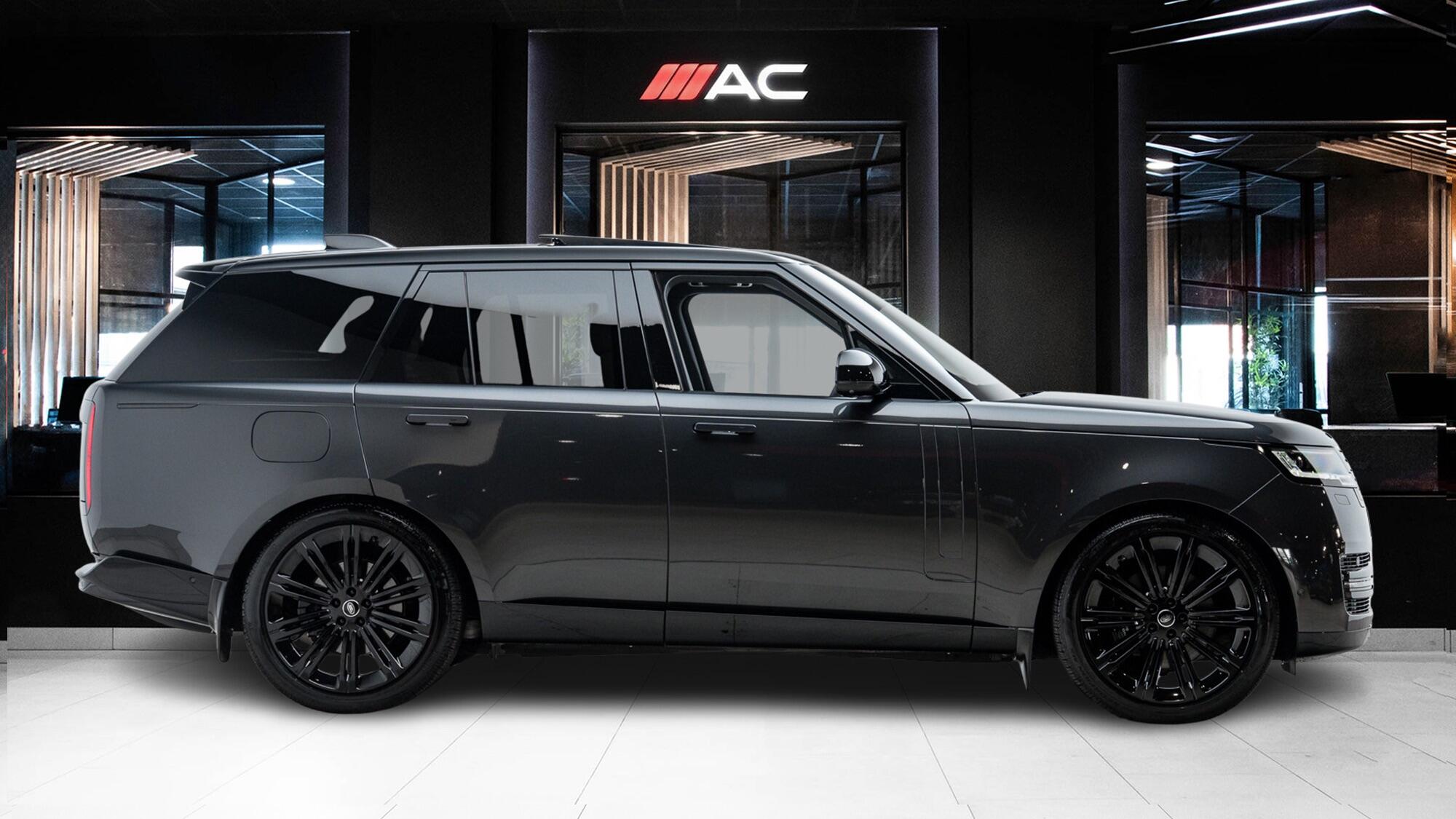 Land Rover Range Rover view 3