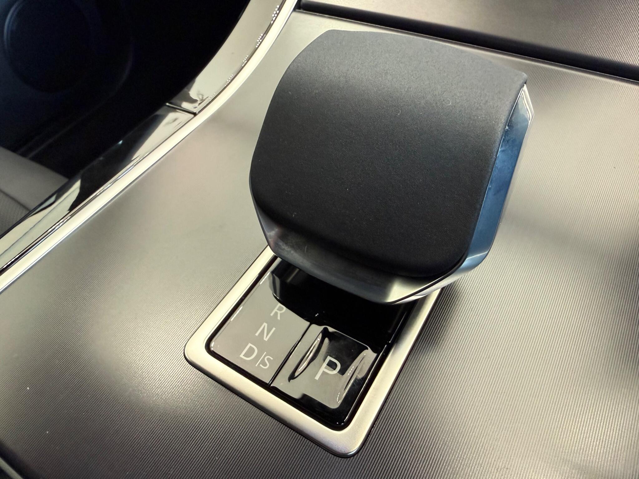Land Rover Range Rover Evoque view 4