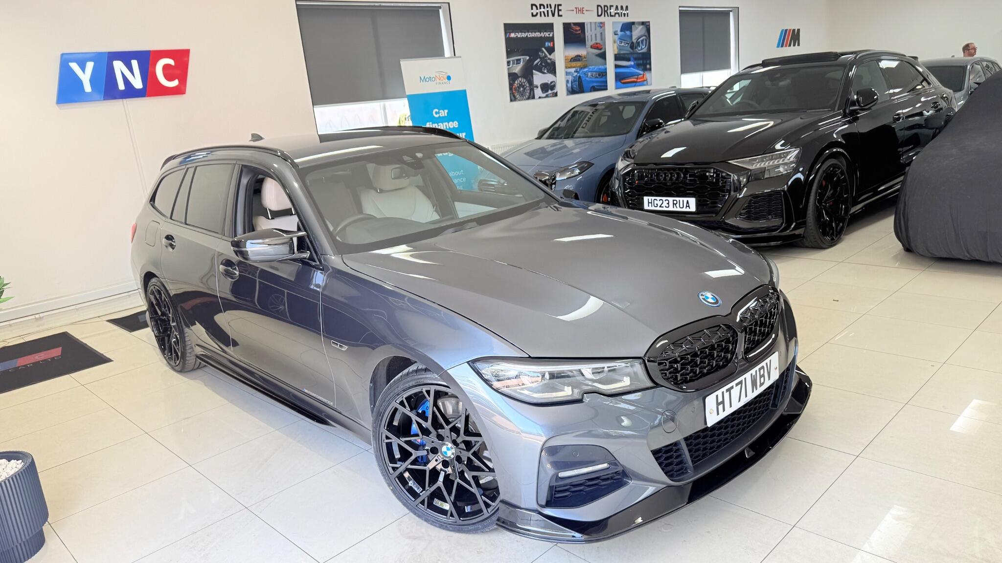 BMW 3 Series view 8