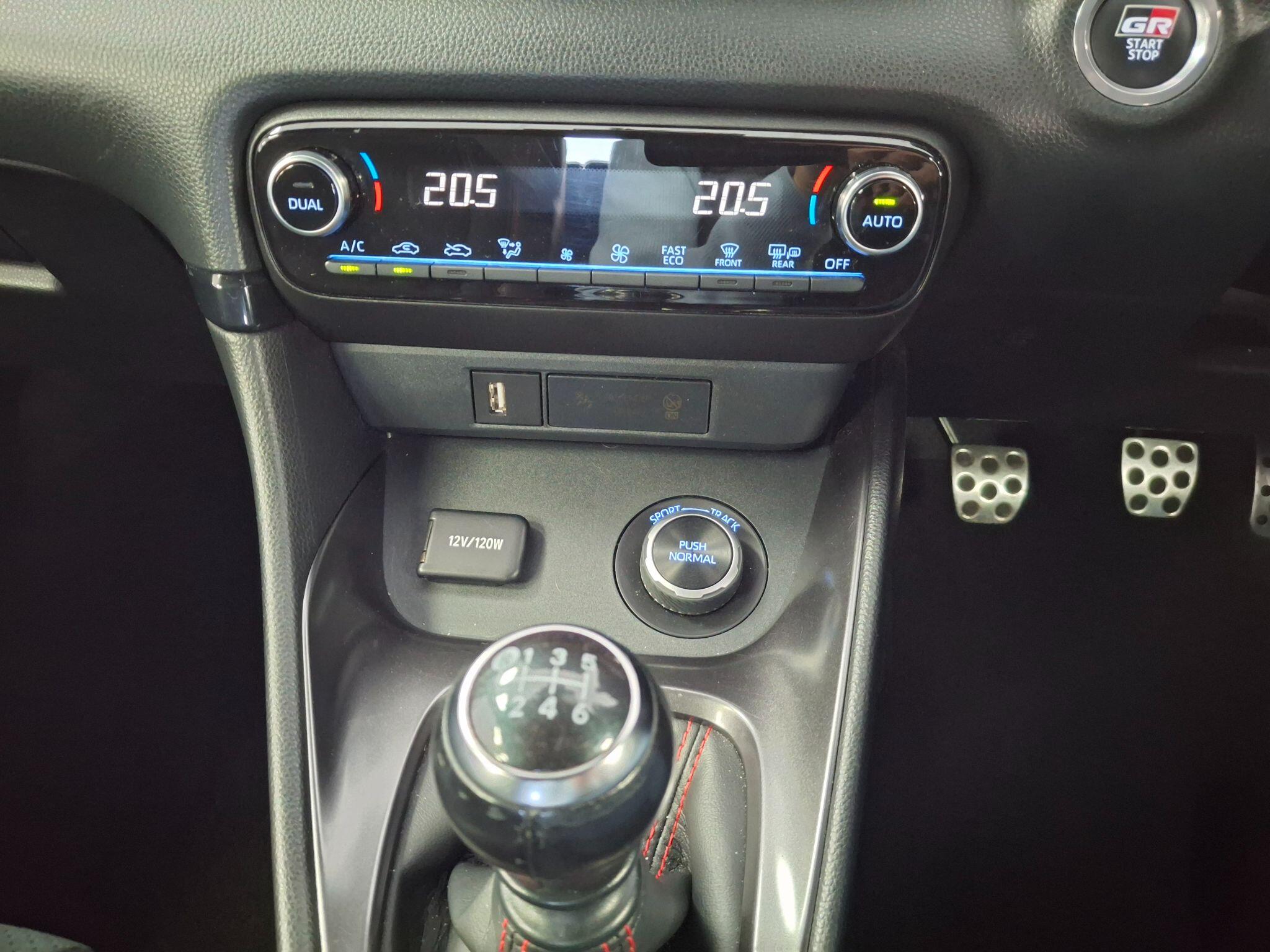 Toyota Yaris view 47