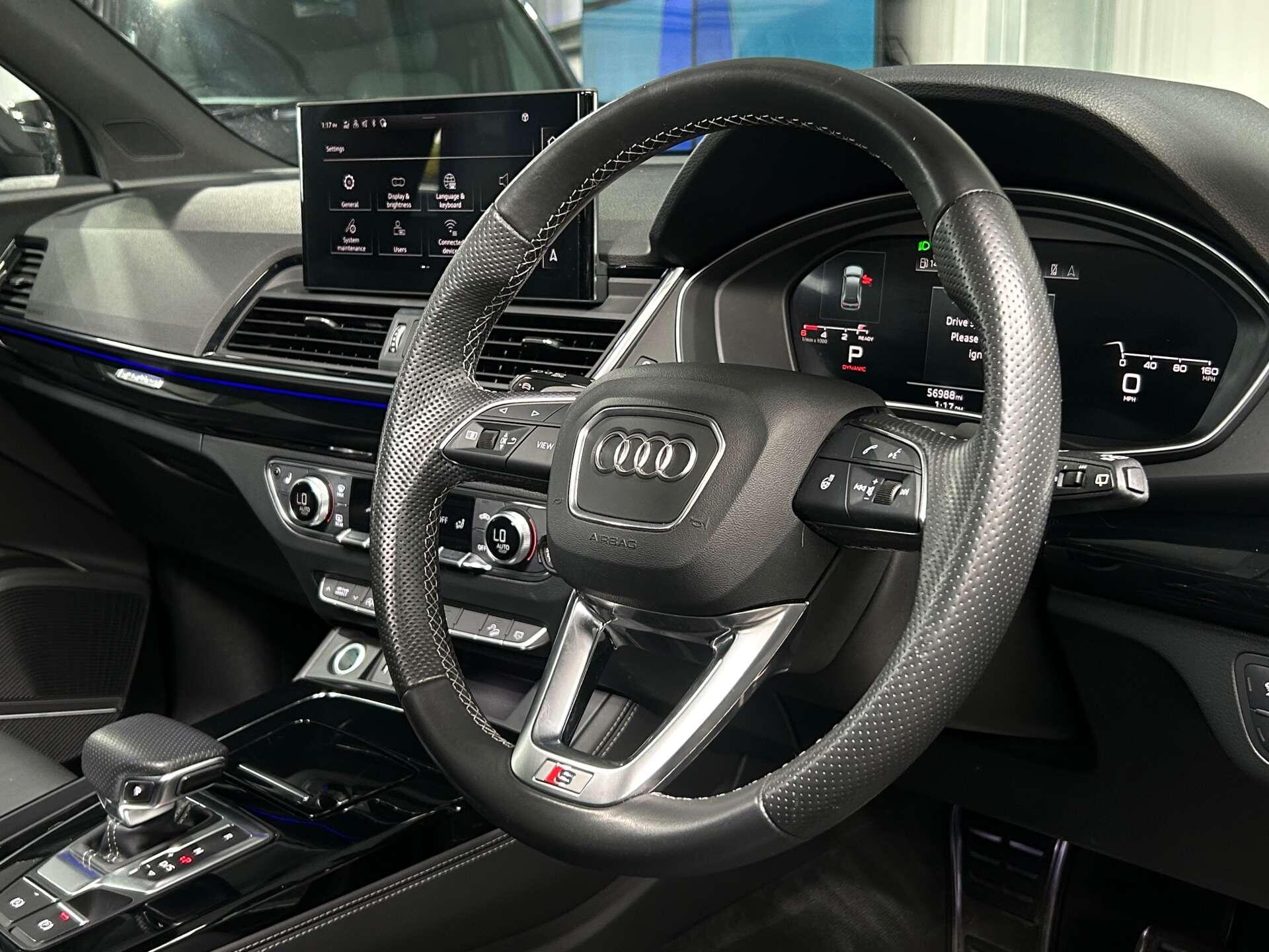 Audi Q5 view 28