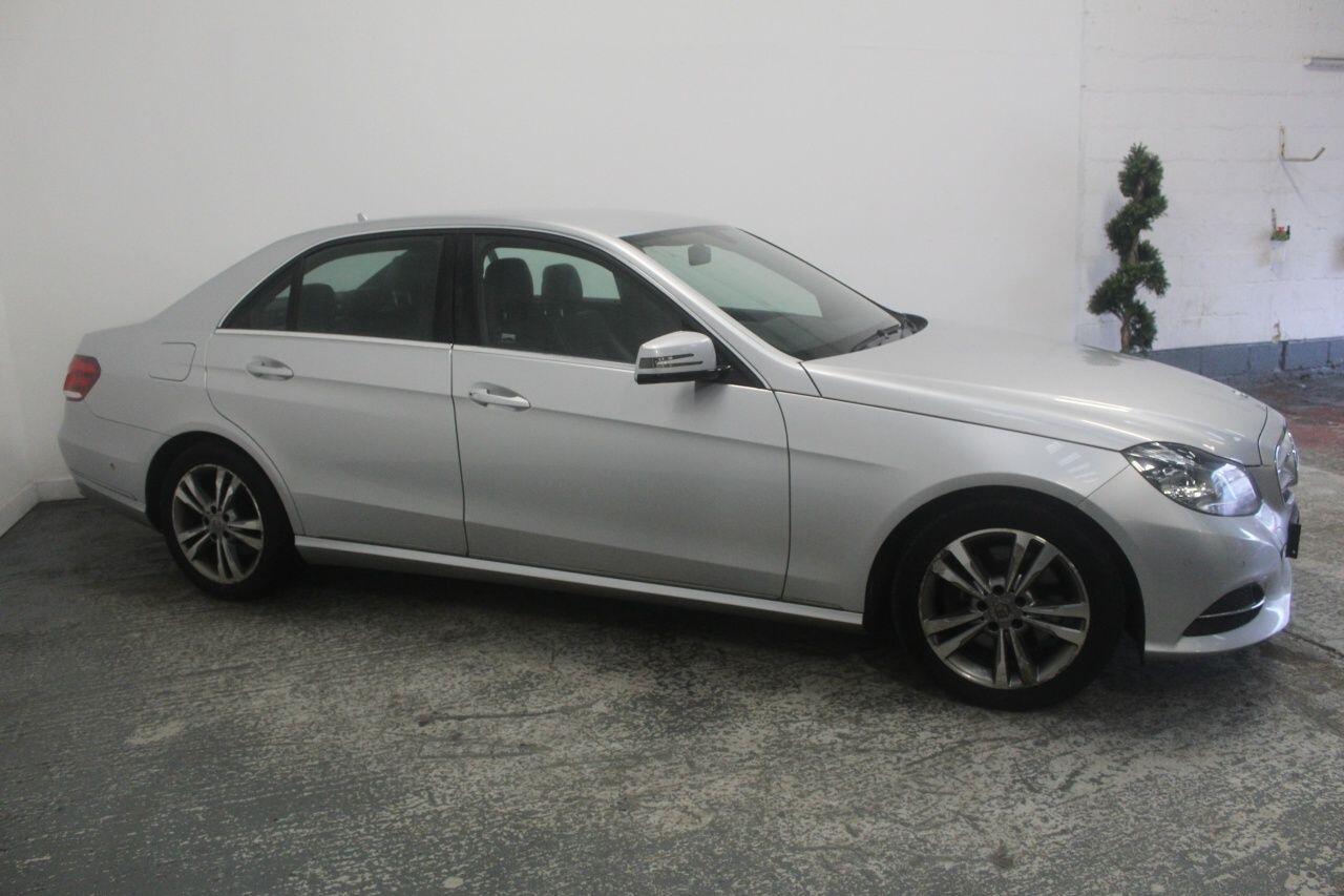 Mercedes-Benz E-Class view 4