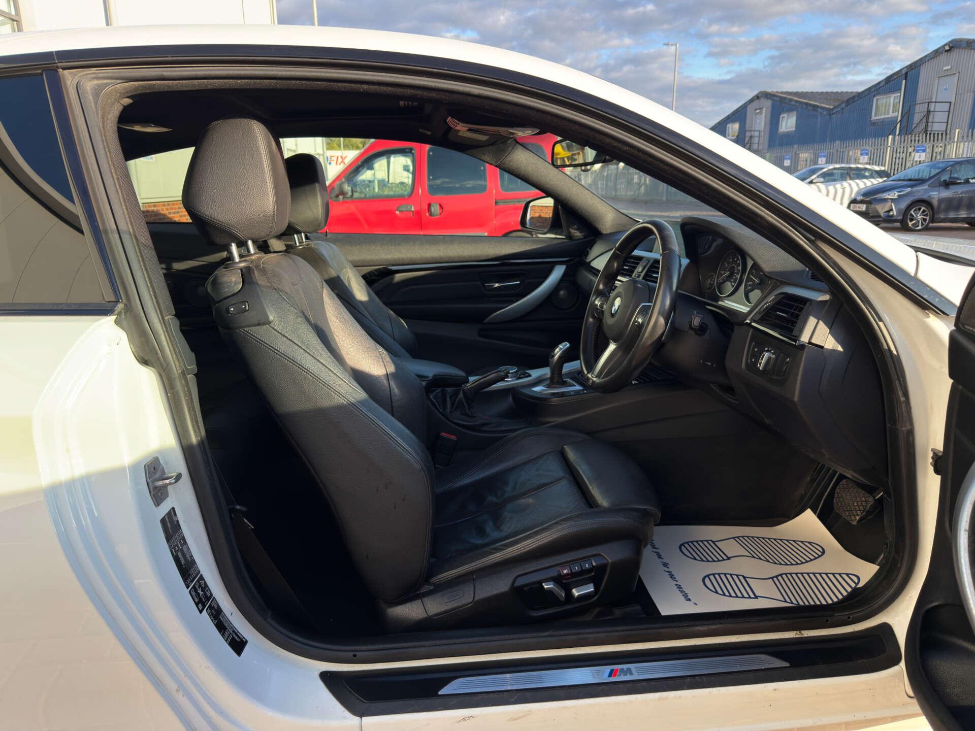 BMW 4 Series view 18
