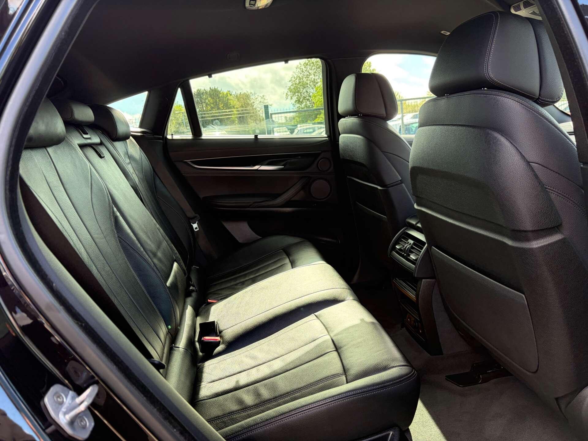 BMW X6 view 29