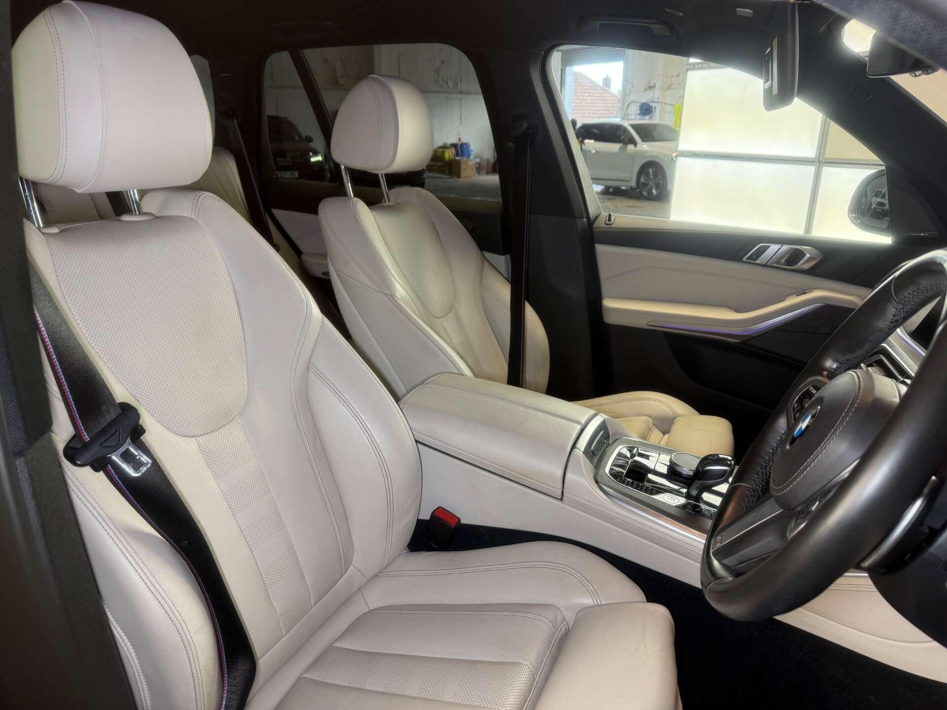 BMW X5 view 22