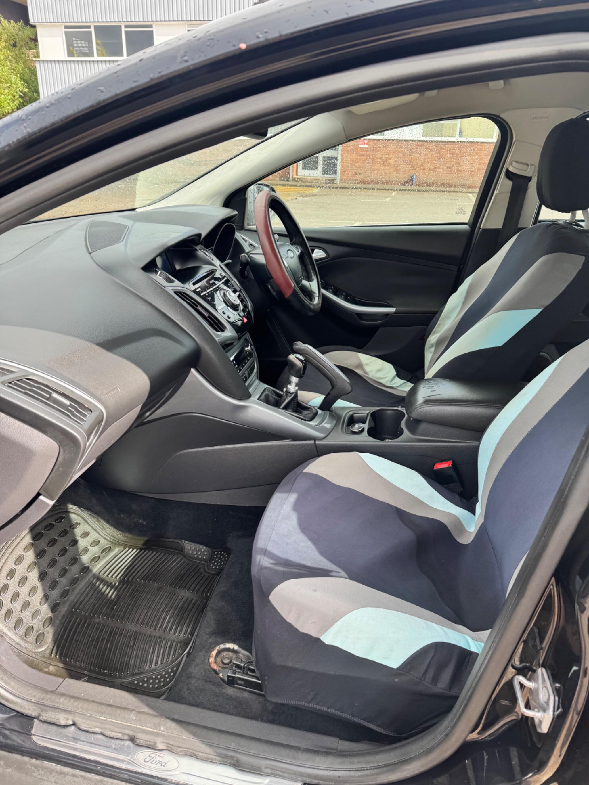 Ford Focus view 44
