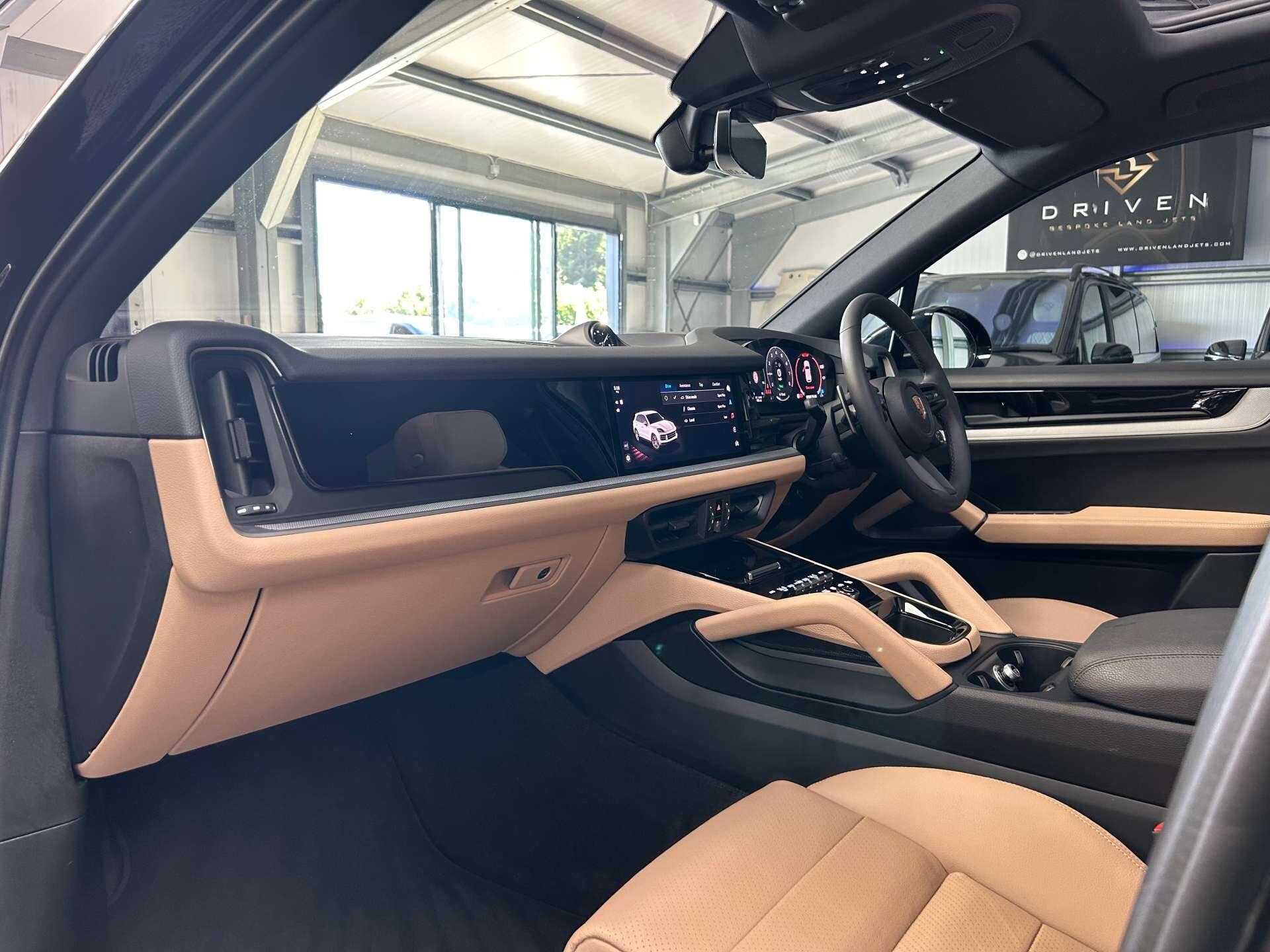 Porsche Cayenne view 20