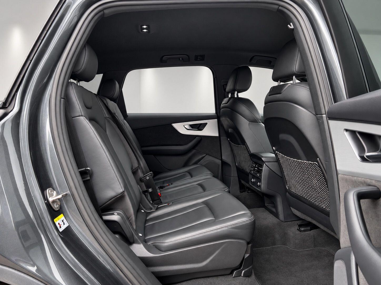Audi Q7 view 39