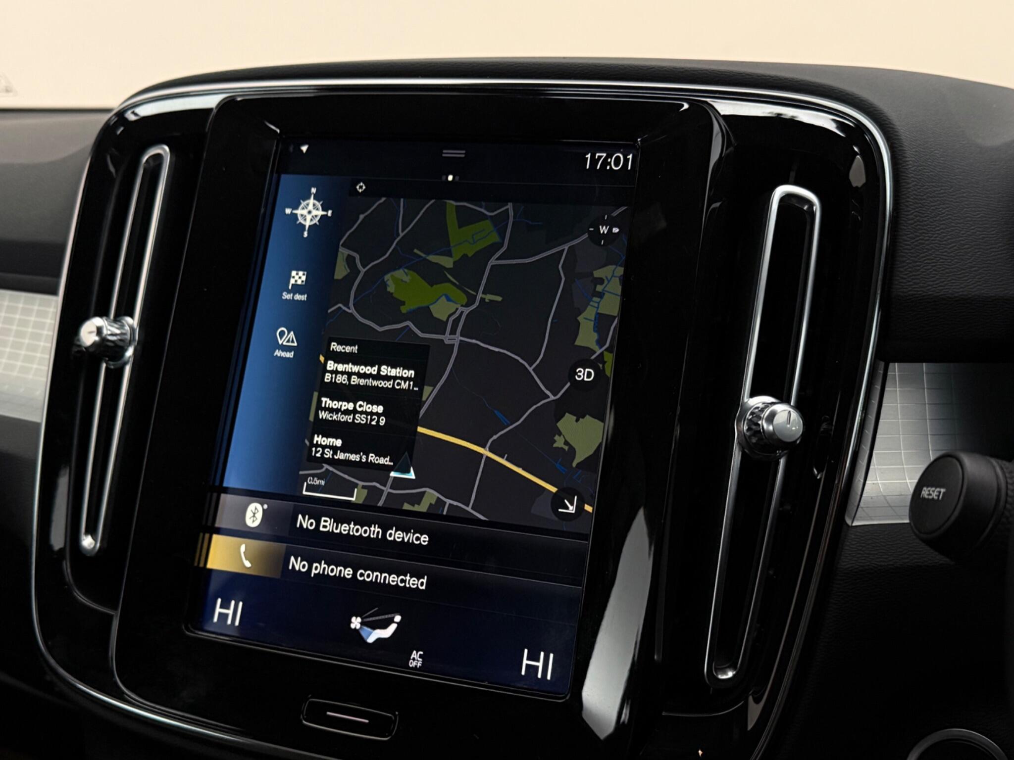 Volvo XC40 view 30