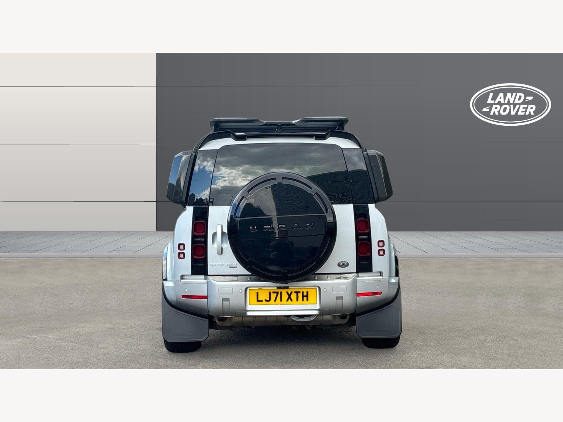 Land Rover Defender view 7