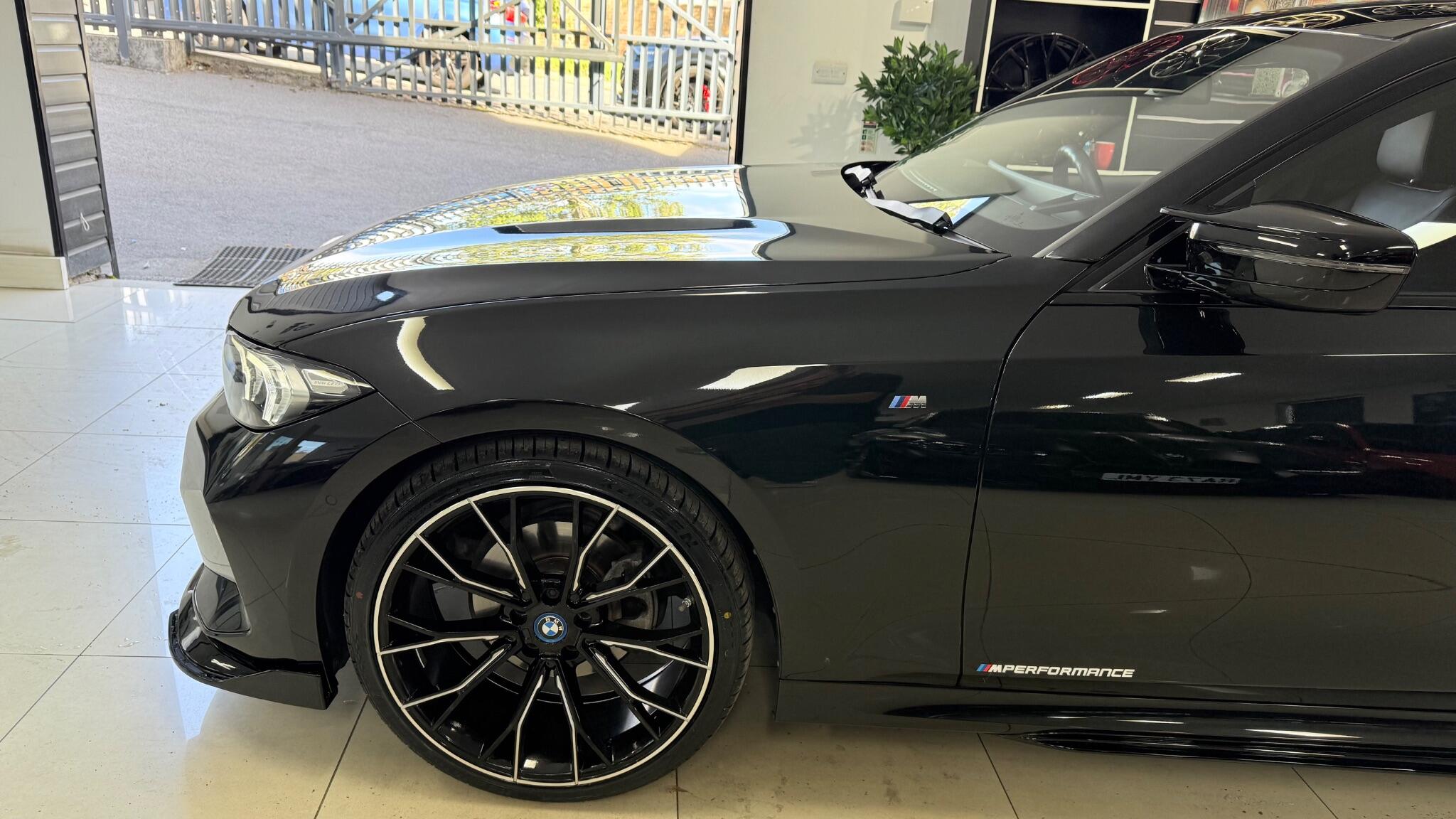 BMW 3 Series view 39