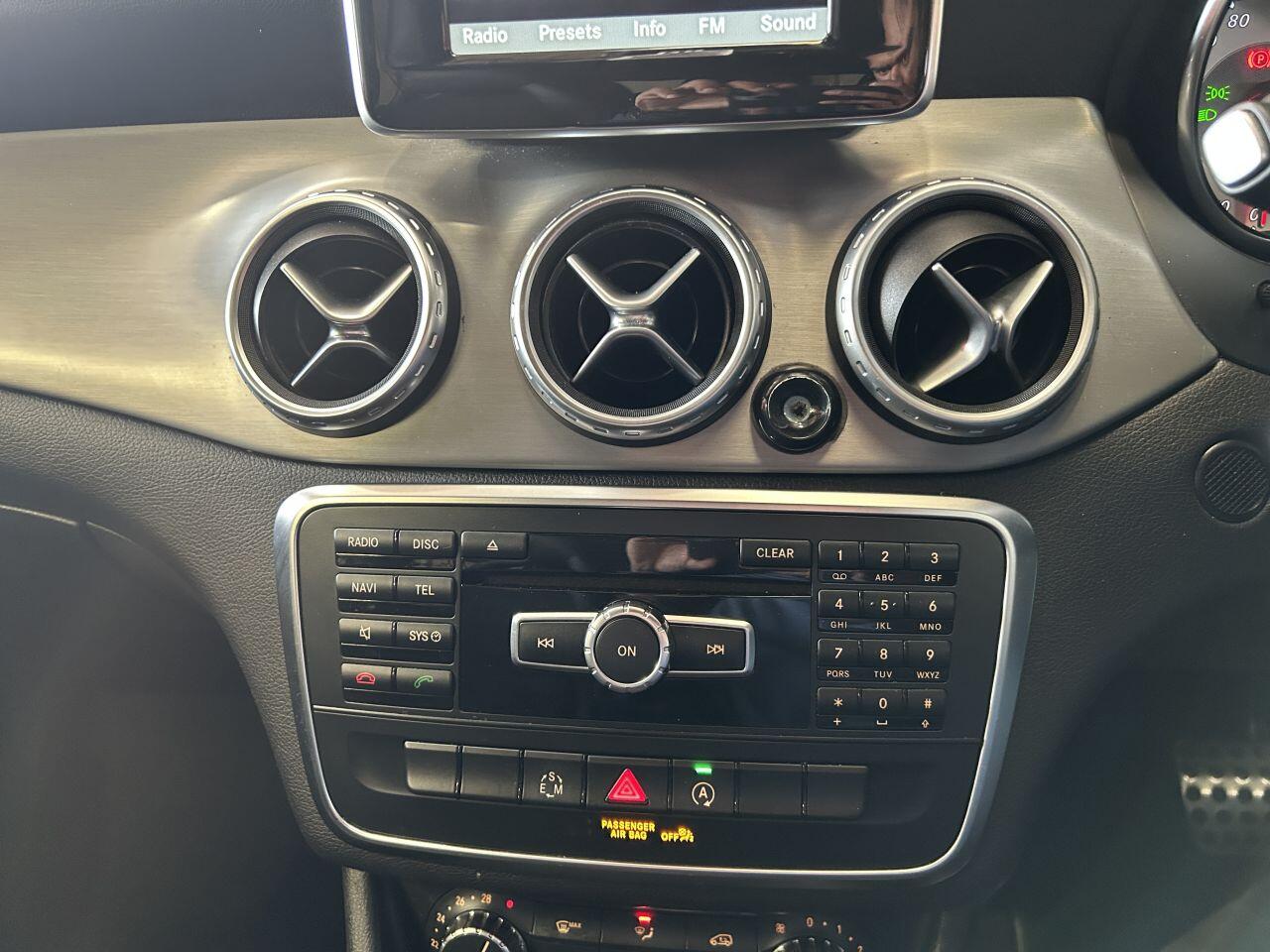 Mercedes-Benz Gla view 39