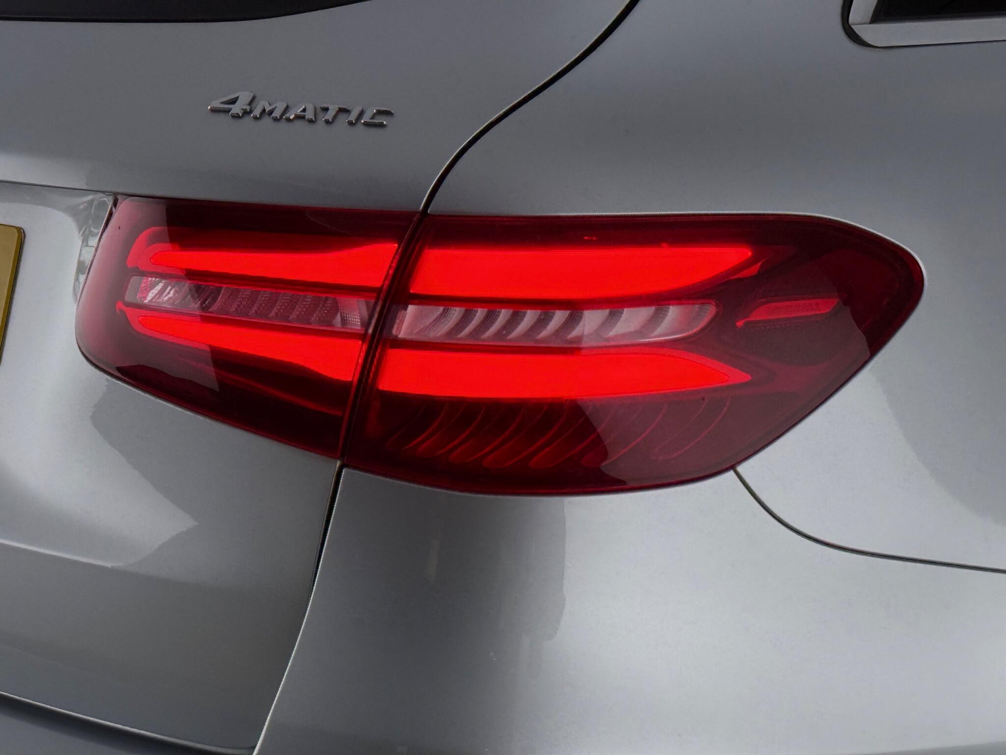 Mercedes-Benz GLC view 11