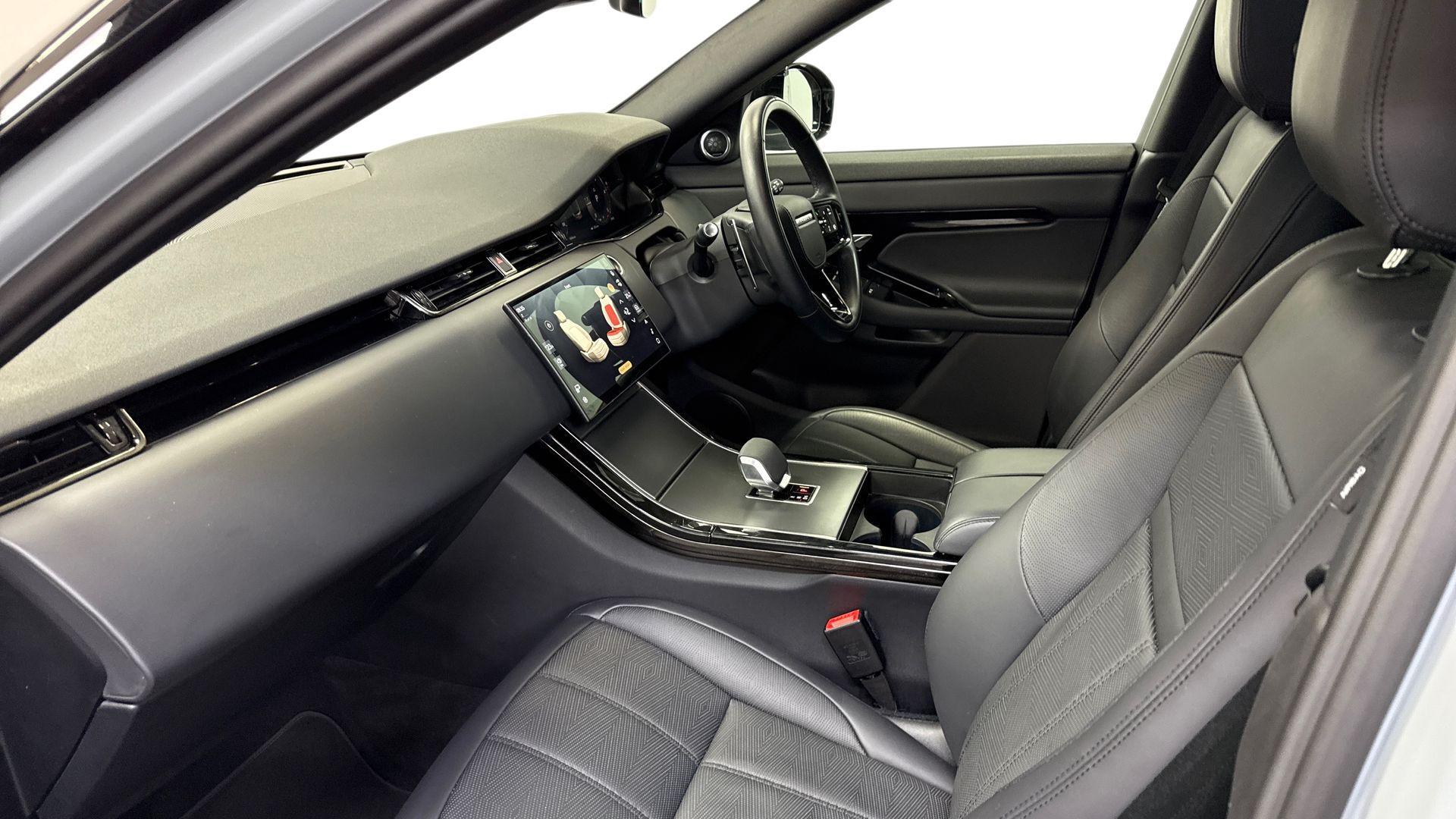 Land Rover Range Rover Evoque view 3