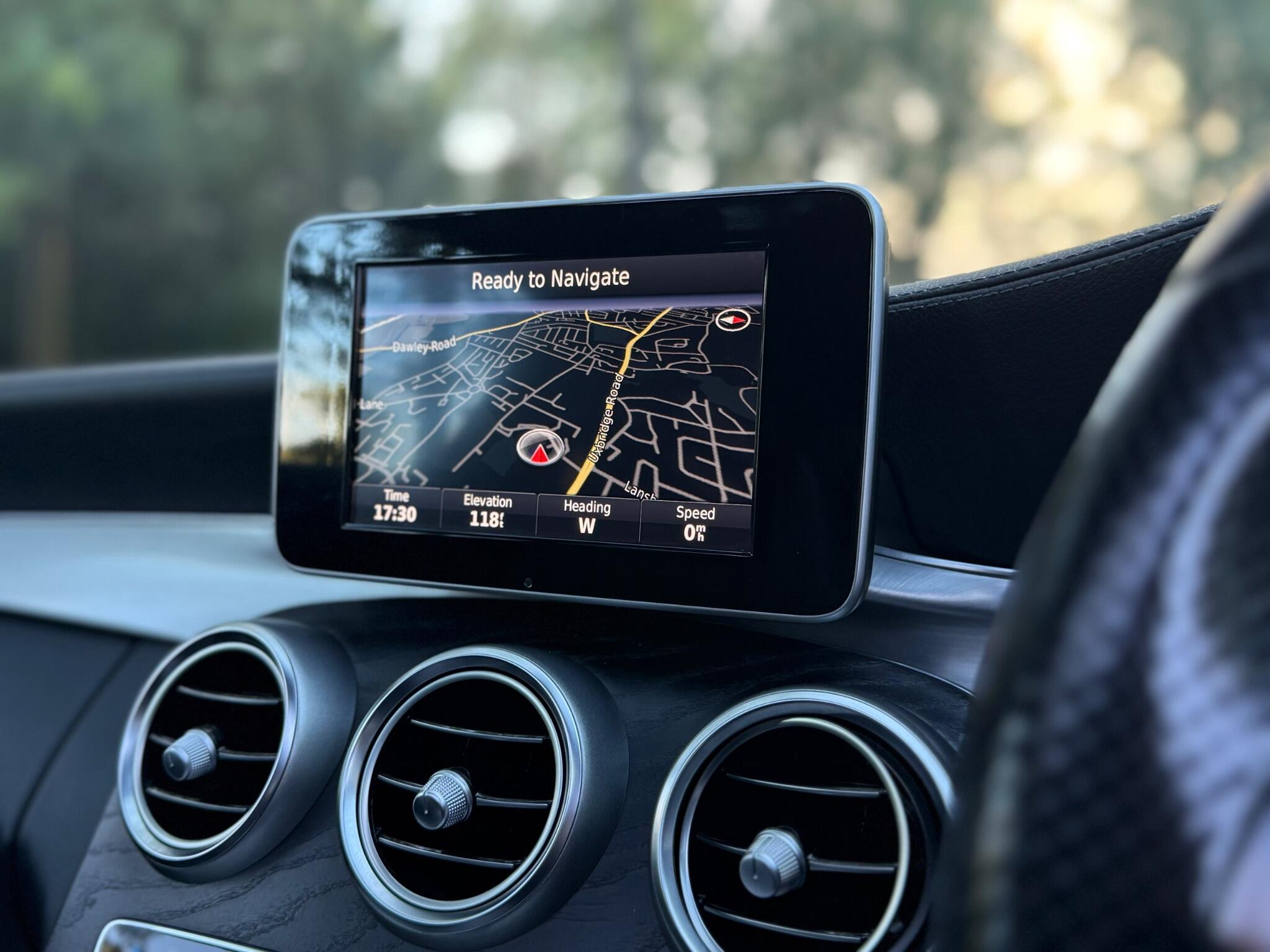 Mercedes-Benz C-Class view 20