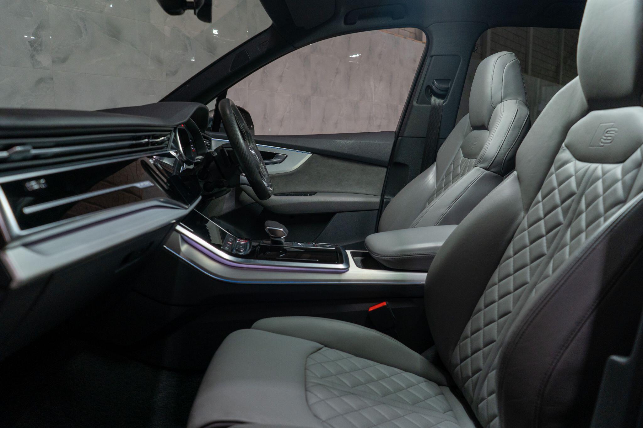 Audi SQ7 view 15