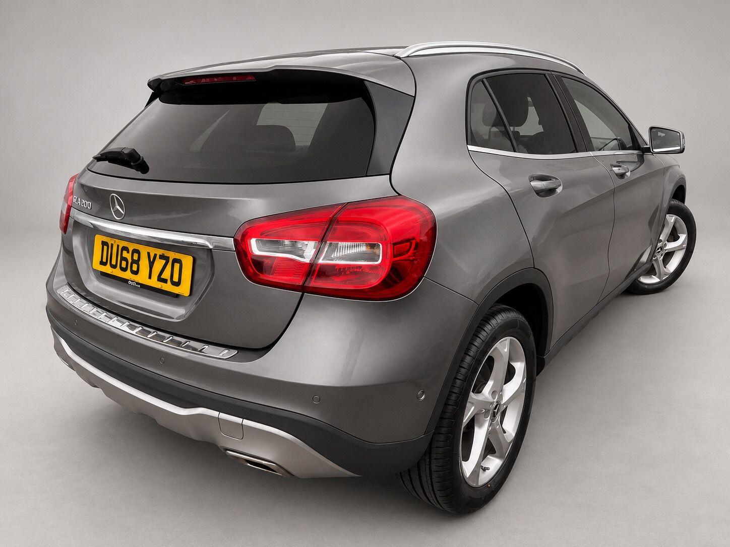 Mercedes-Benz Gla view 14
