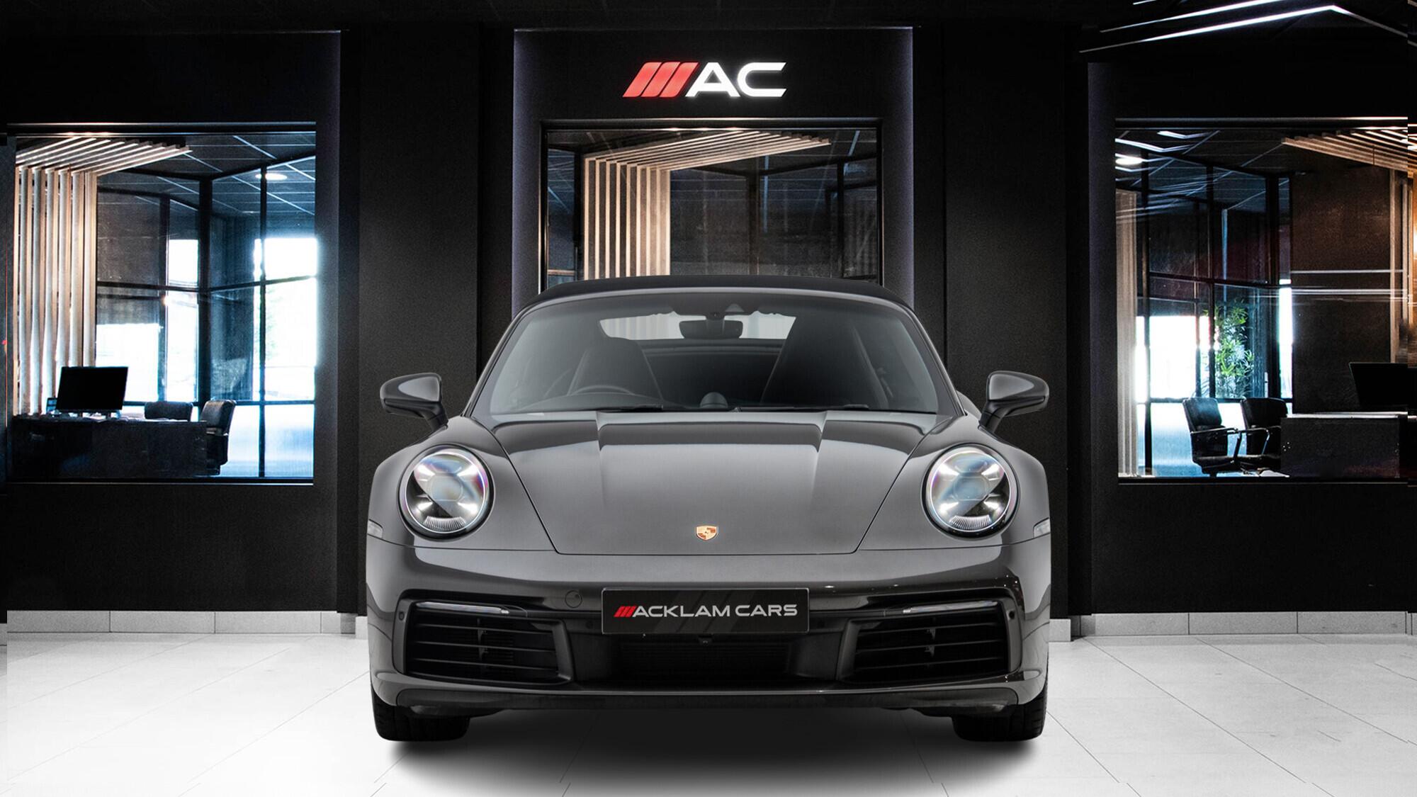 Porsche 911 view 2