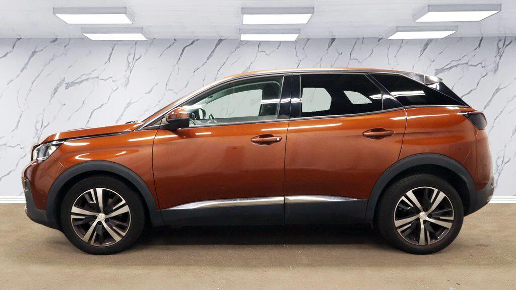 Peugeot 3008 view 9