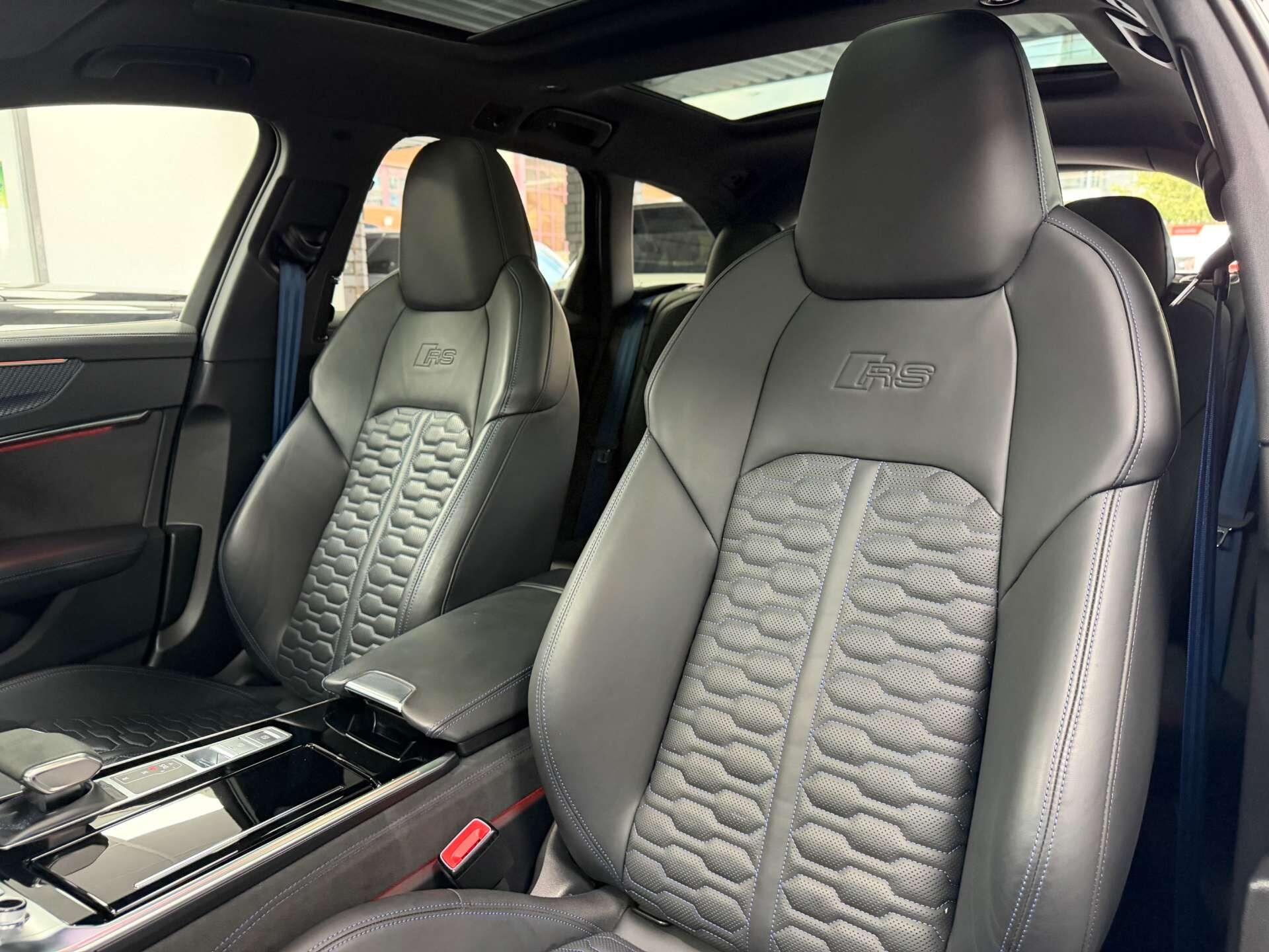 Audi RS6 view 7