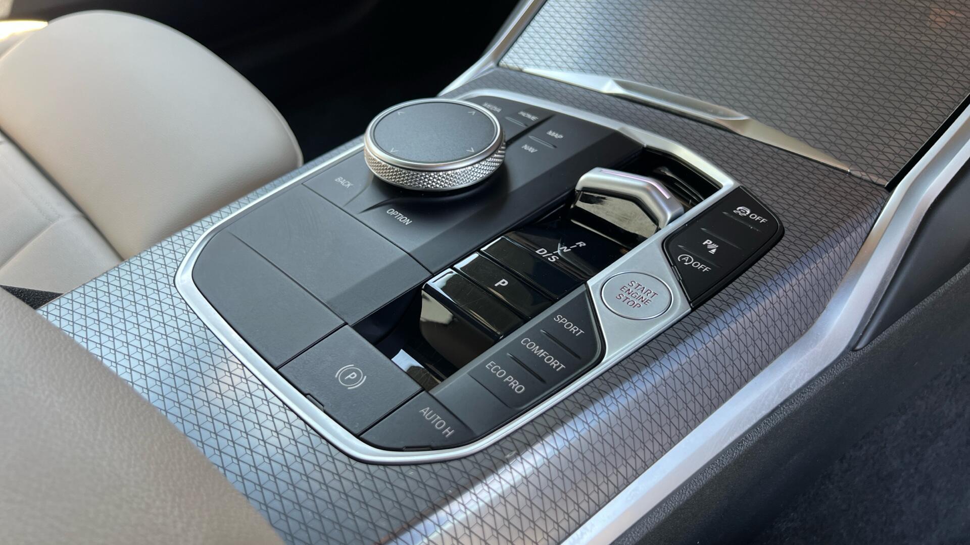 BMW 3 Series view 10