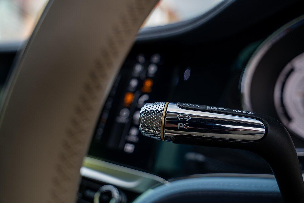 Bentley Flying Spur view 88