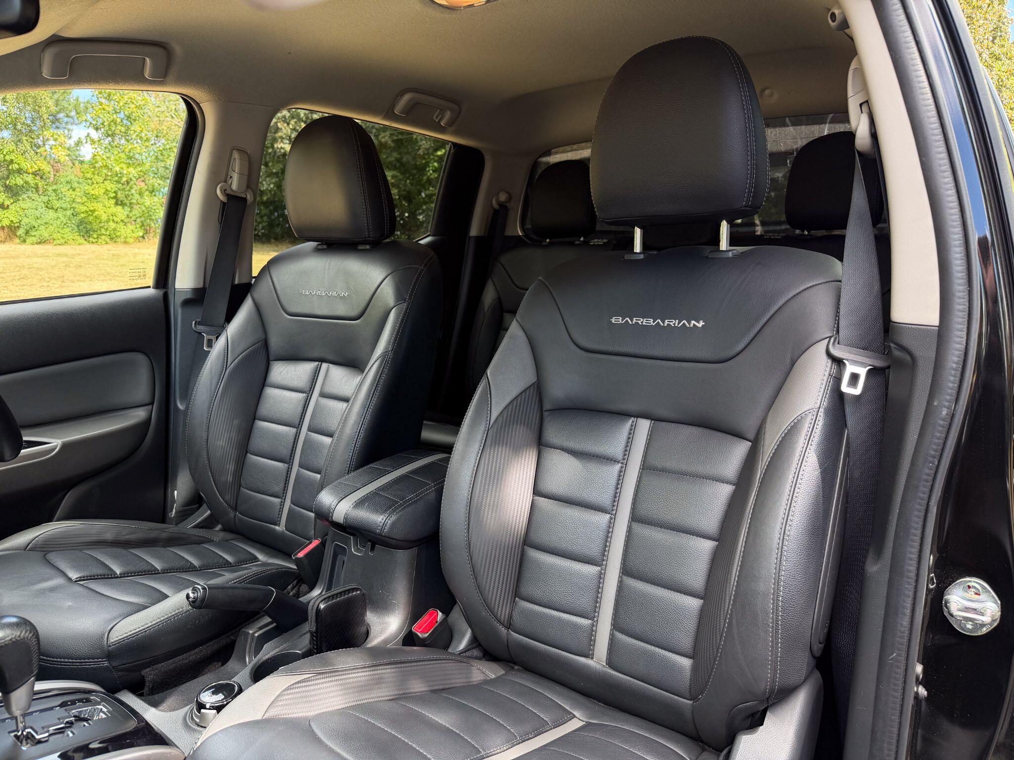 Mitsubishi L200 view 11